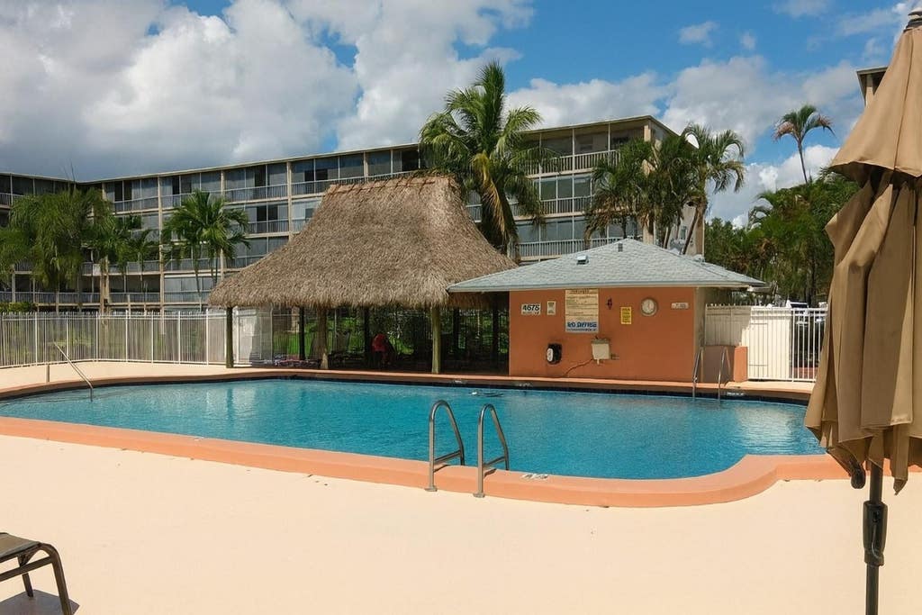 Photo of 950 Hillcrest Drive #202, Hollywood, FL 33021 (MLS # F10538401)