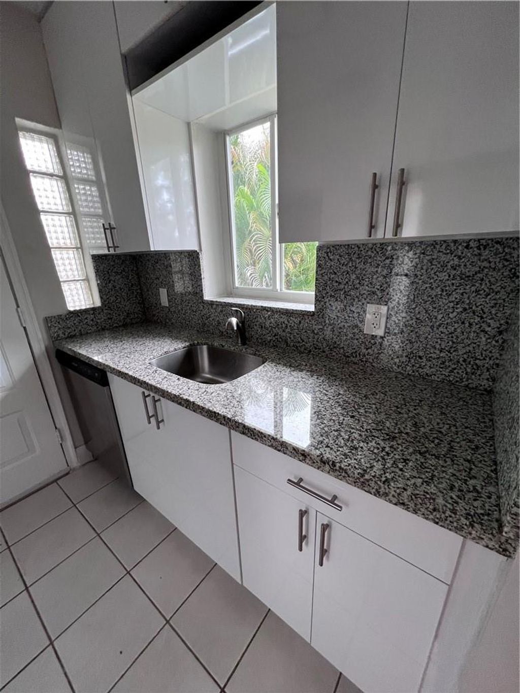 Photo of 701 NE 16th Ave #24, Fort Lauderdale, FL 33304 (MLS # F10385449)