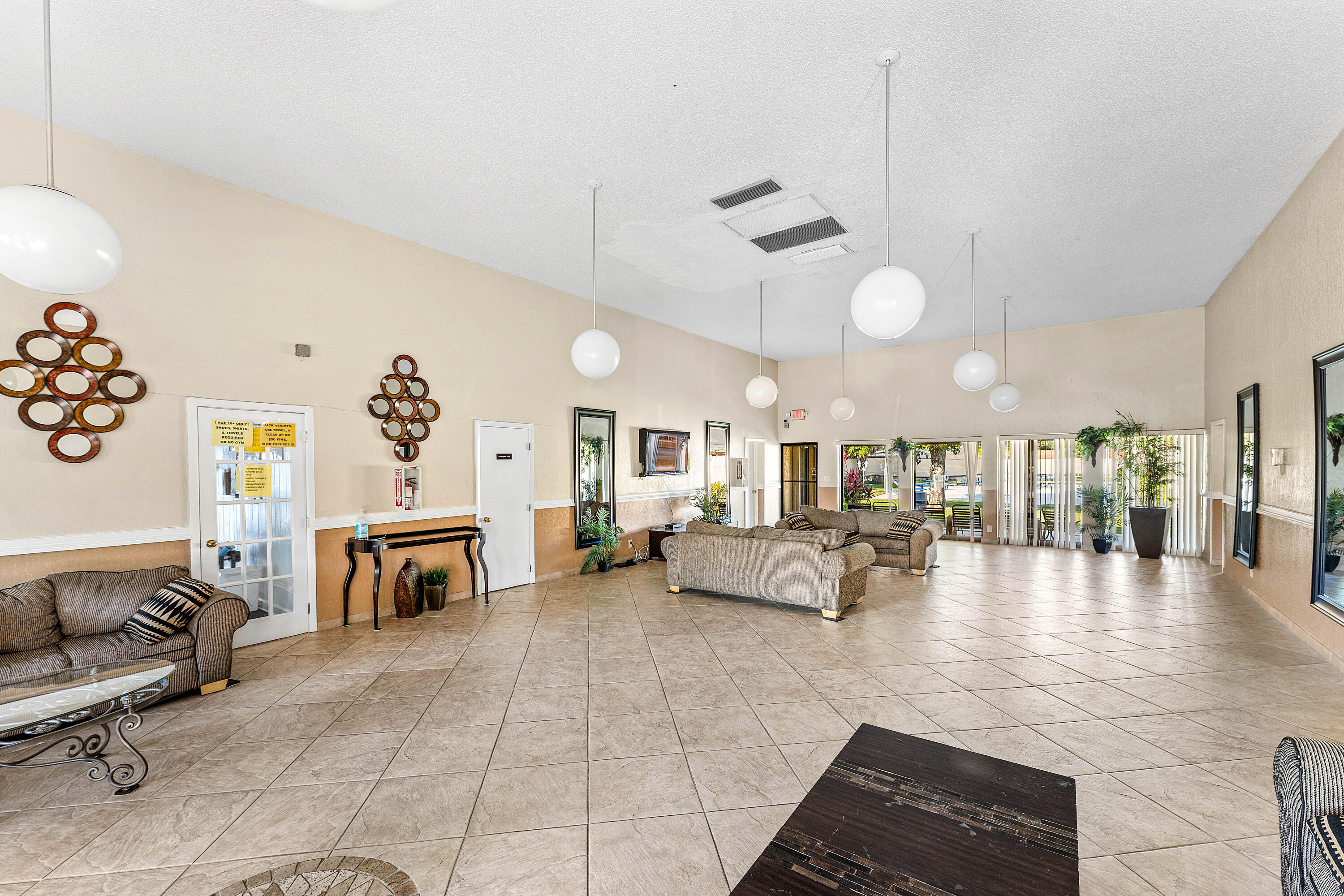 LAKE ISLAND - Residential