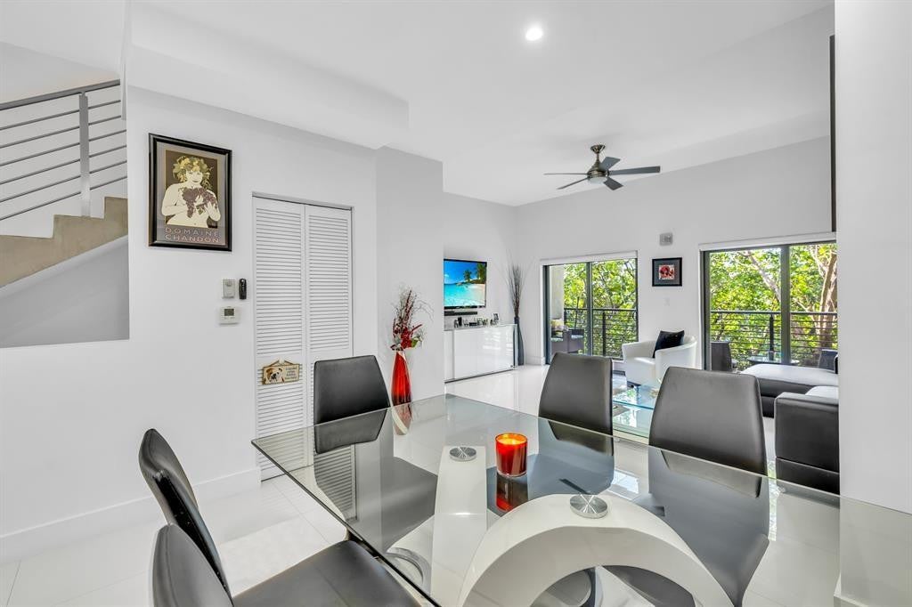 462 SE 1ST Circle