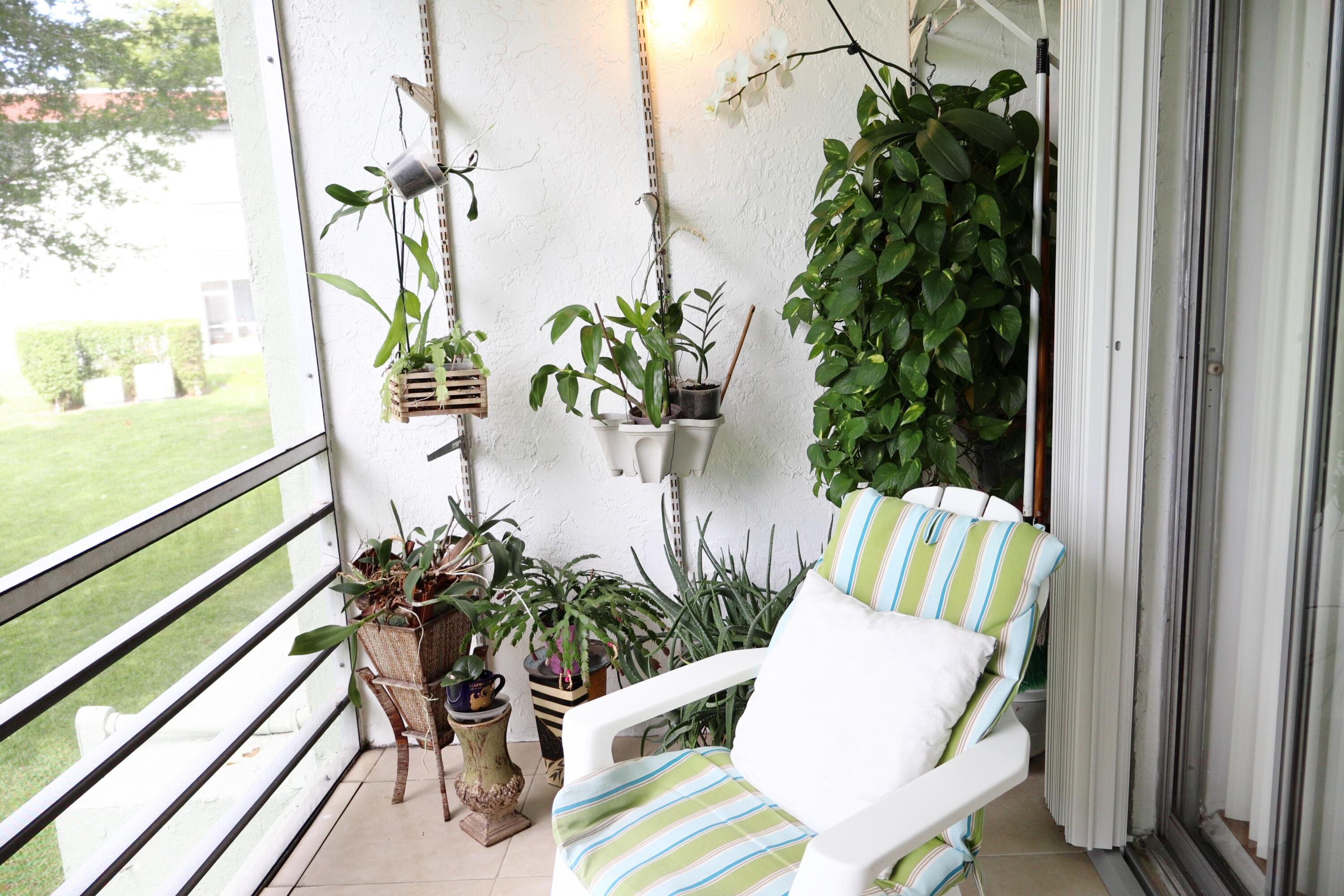 REGAL PALMS TRAFALGAR CONDO - Residential