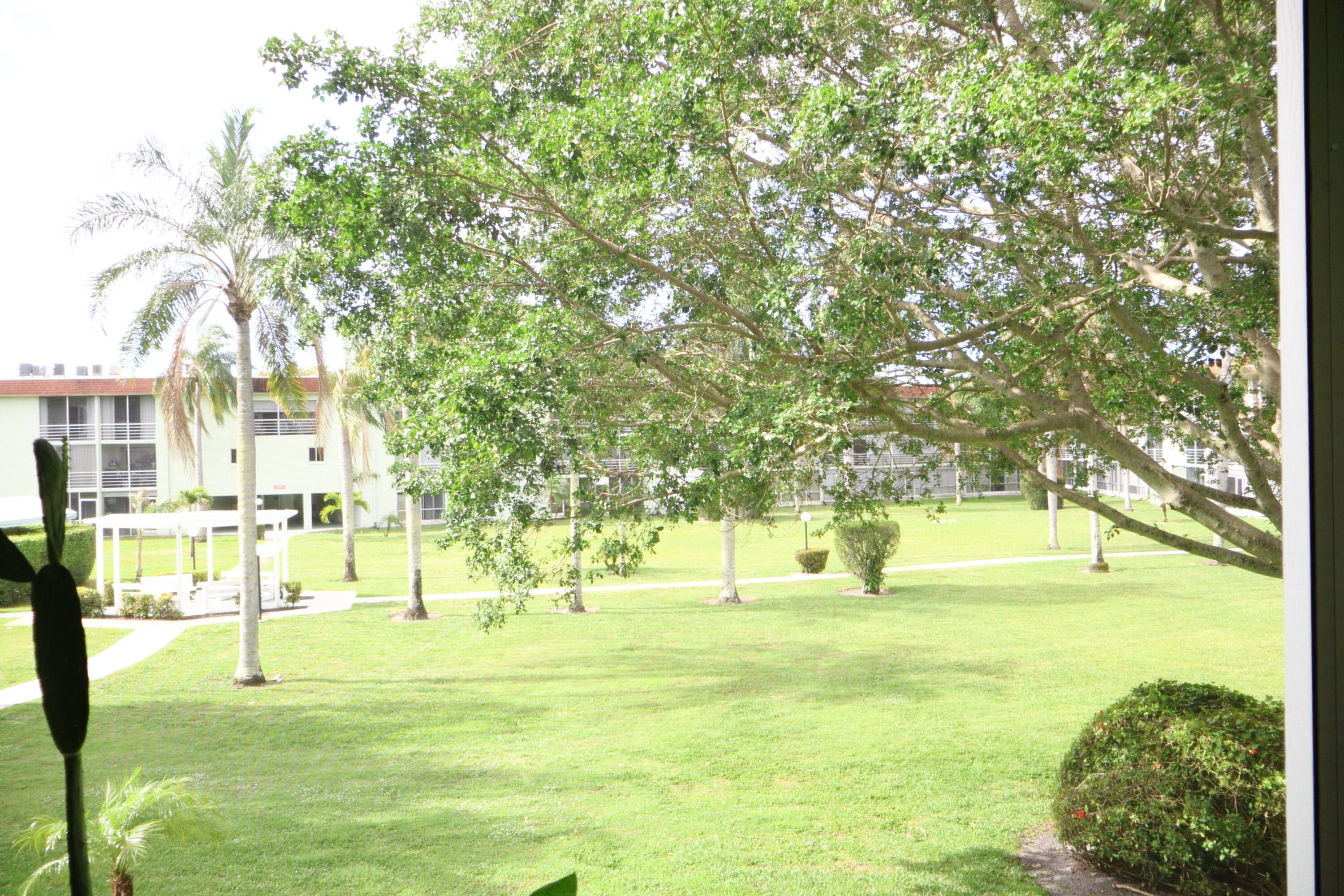 REGAL PALMS TRAFALGAR CONDO - Residential