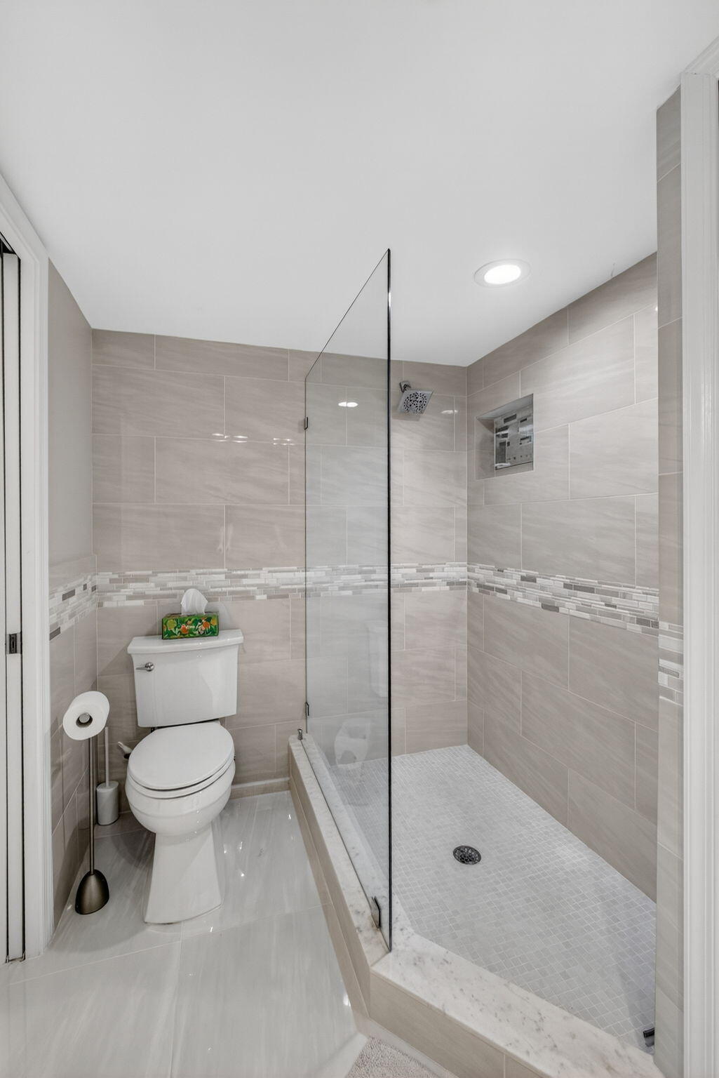 EASTPOINTE CONDO - Residential