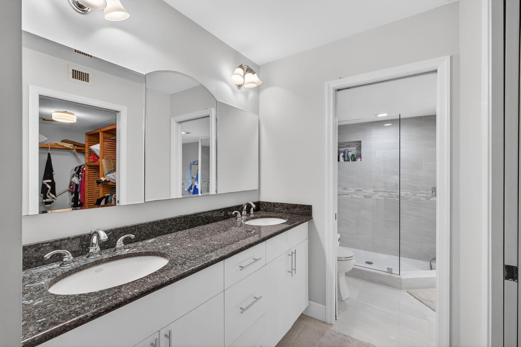 EASTPOINTE CONDO - Residential