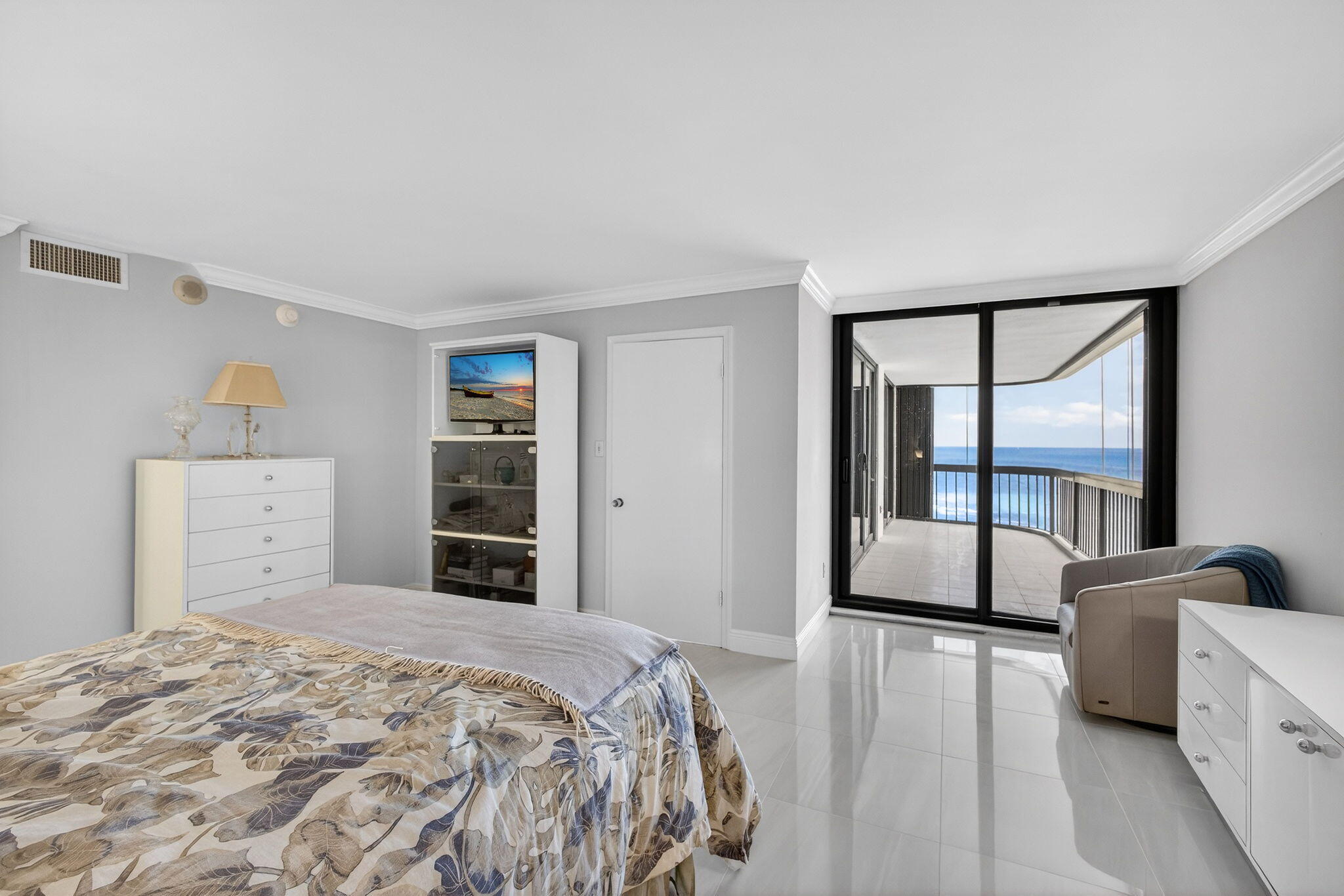 EASTPOINTE CONDO - Residential