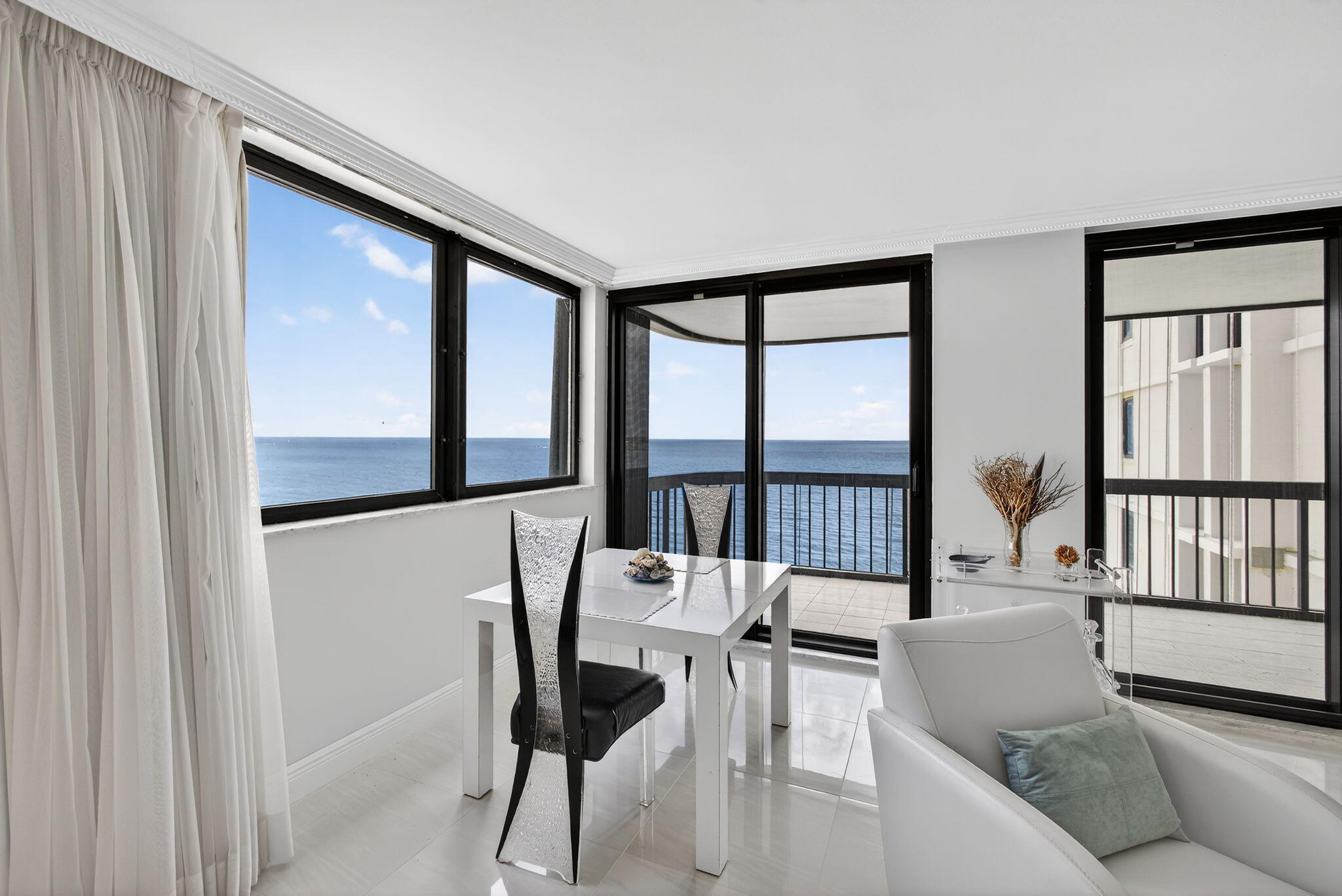 5380 N Ocean Drive 12e