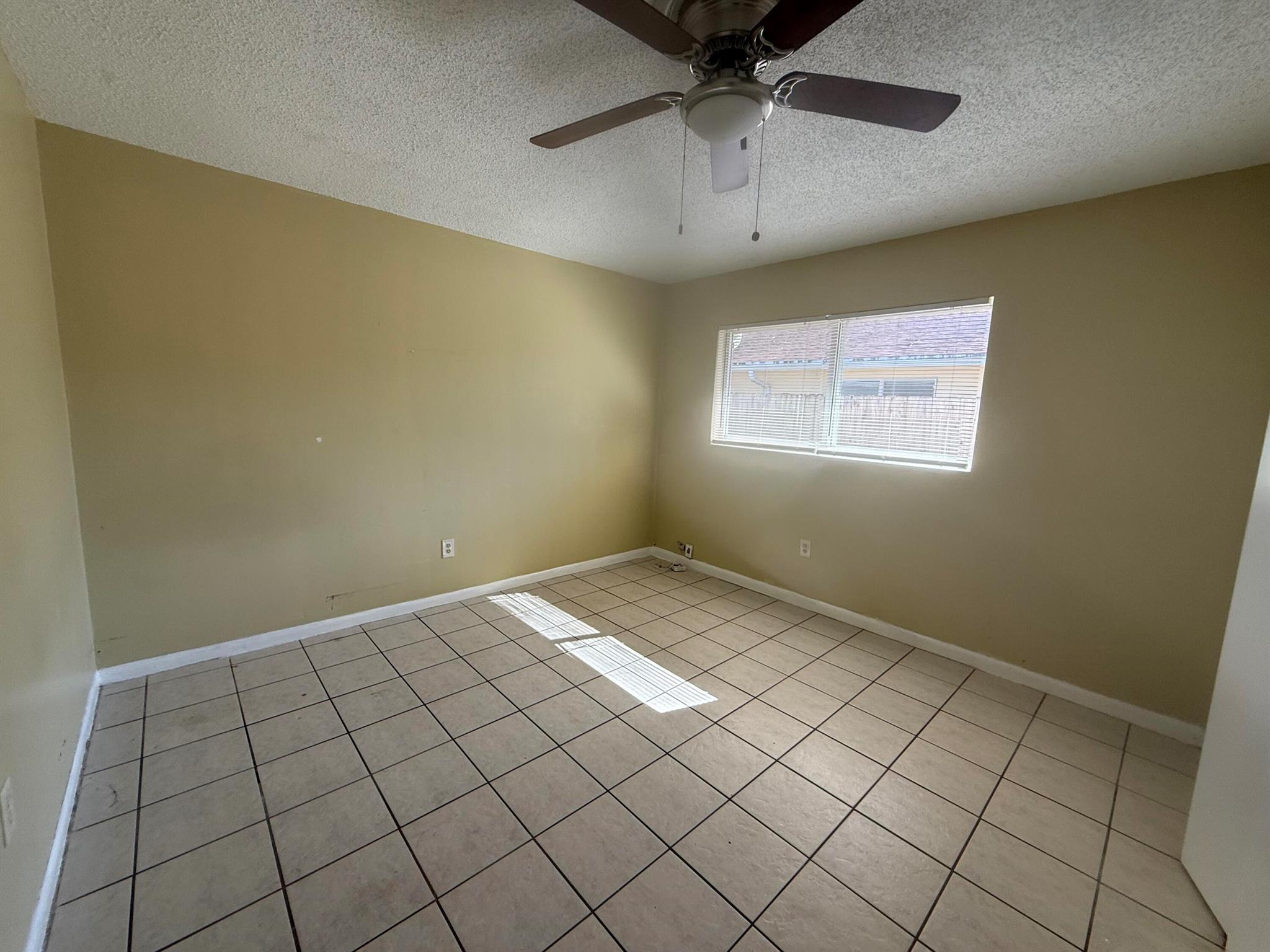 VALENCIA PARK - Residential Lease