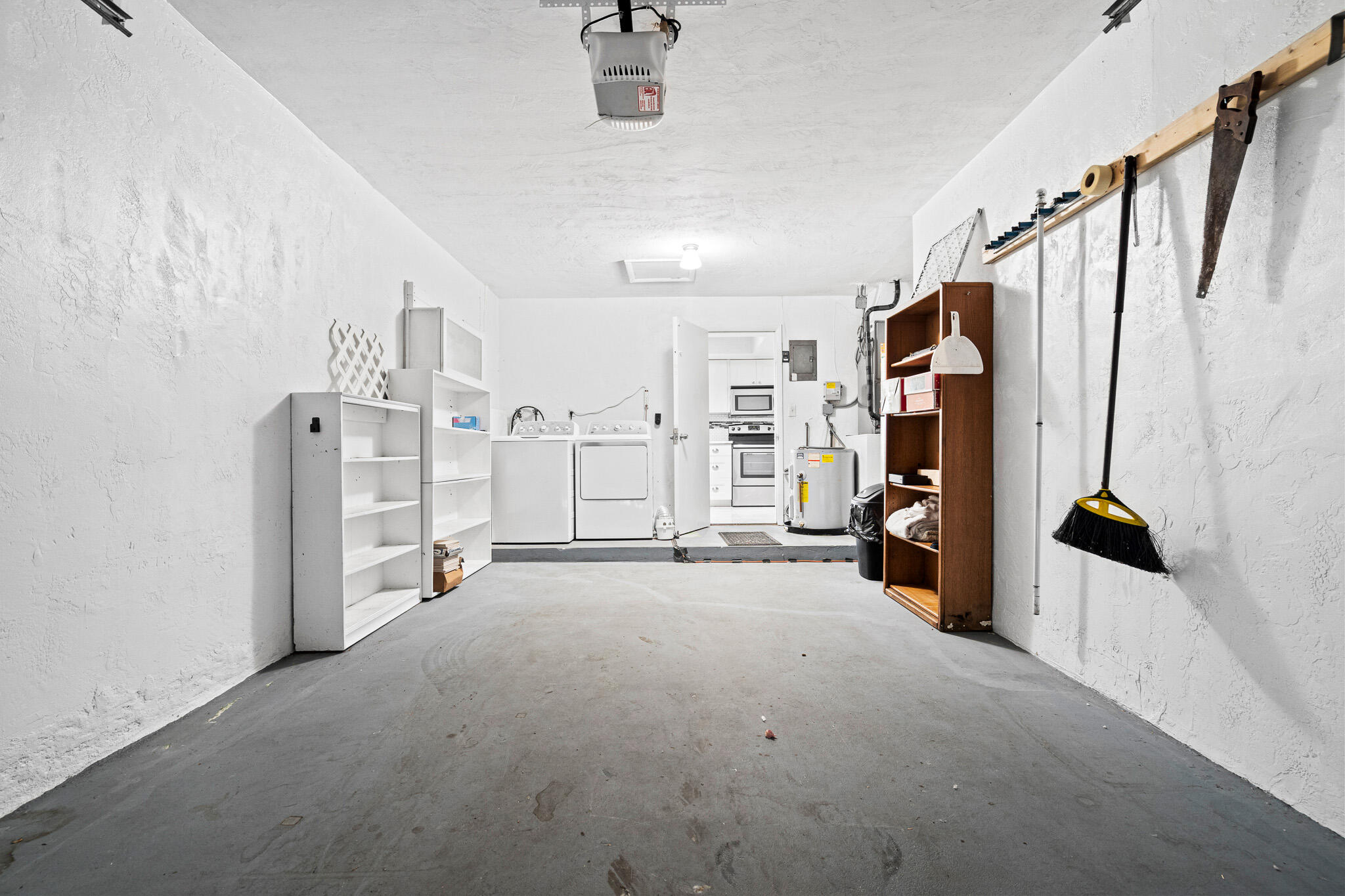 LEISUREVILLE THIRD SEC - Residential Lease