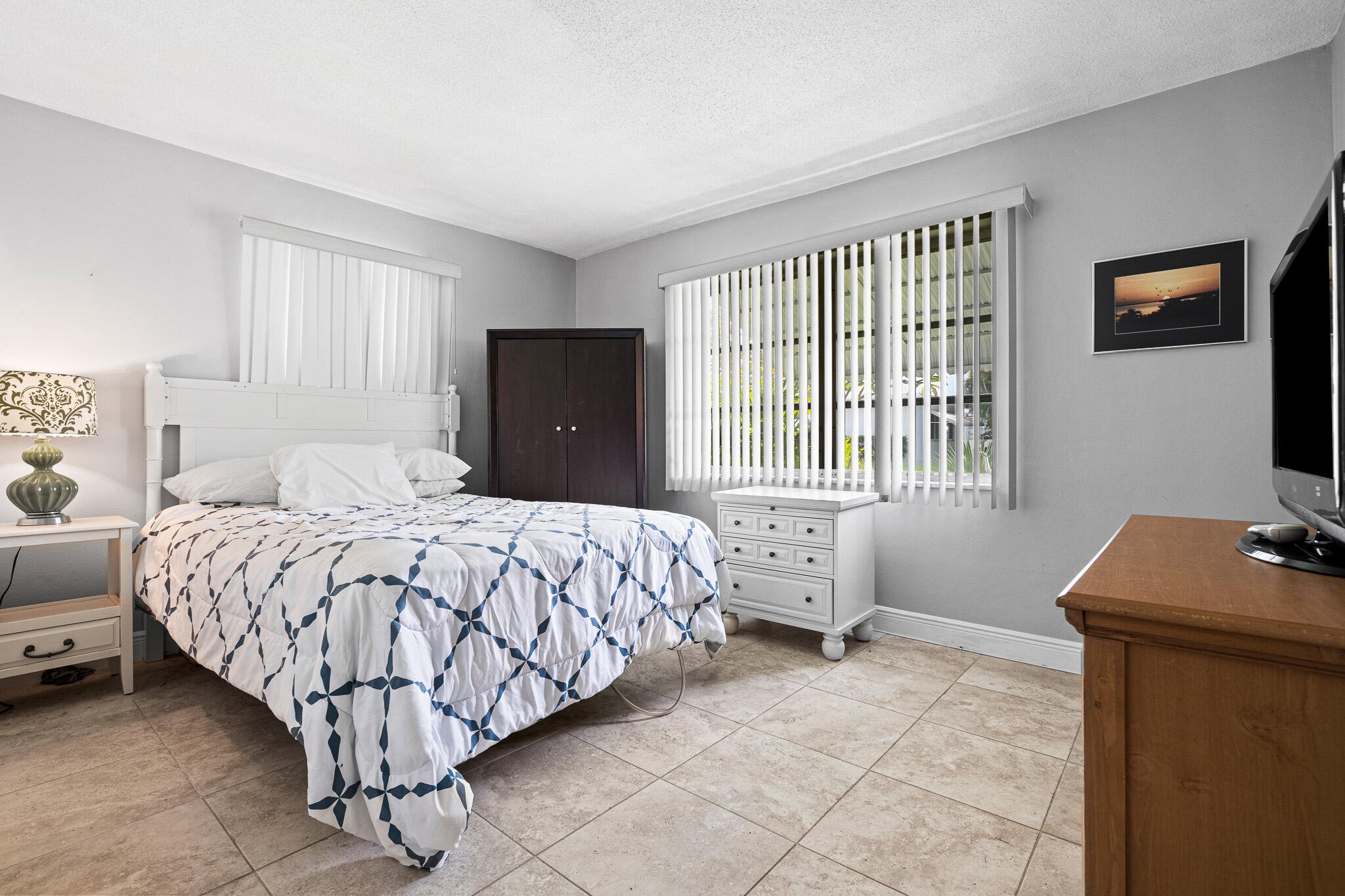 LEISUREVILLE THIRD SEC - Residential Lease