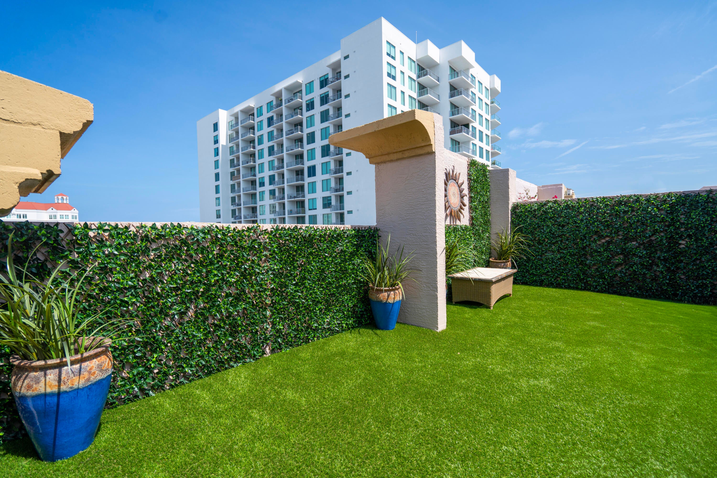 410 Evernia Street 801