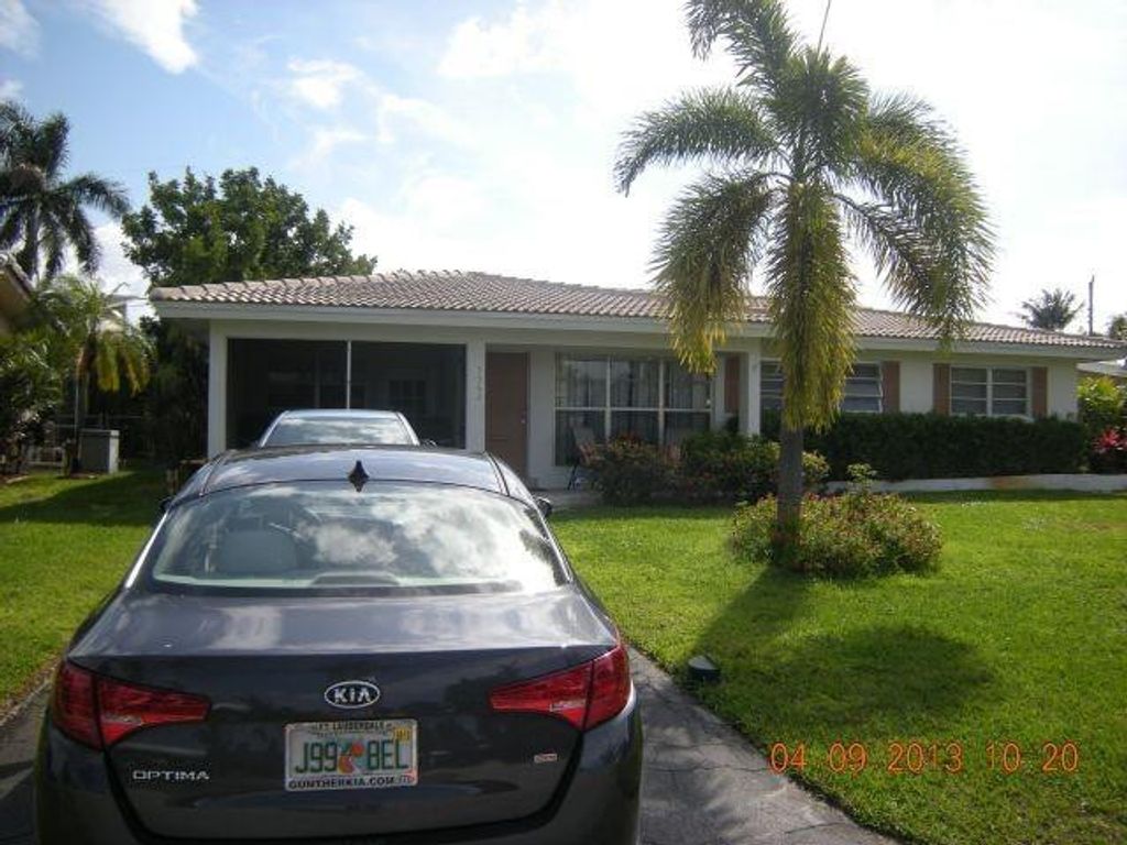 Photo of 3360 NE 19th Avenue, Oakland Park, FL 33306 (MLS # F10483007)