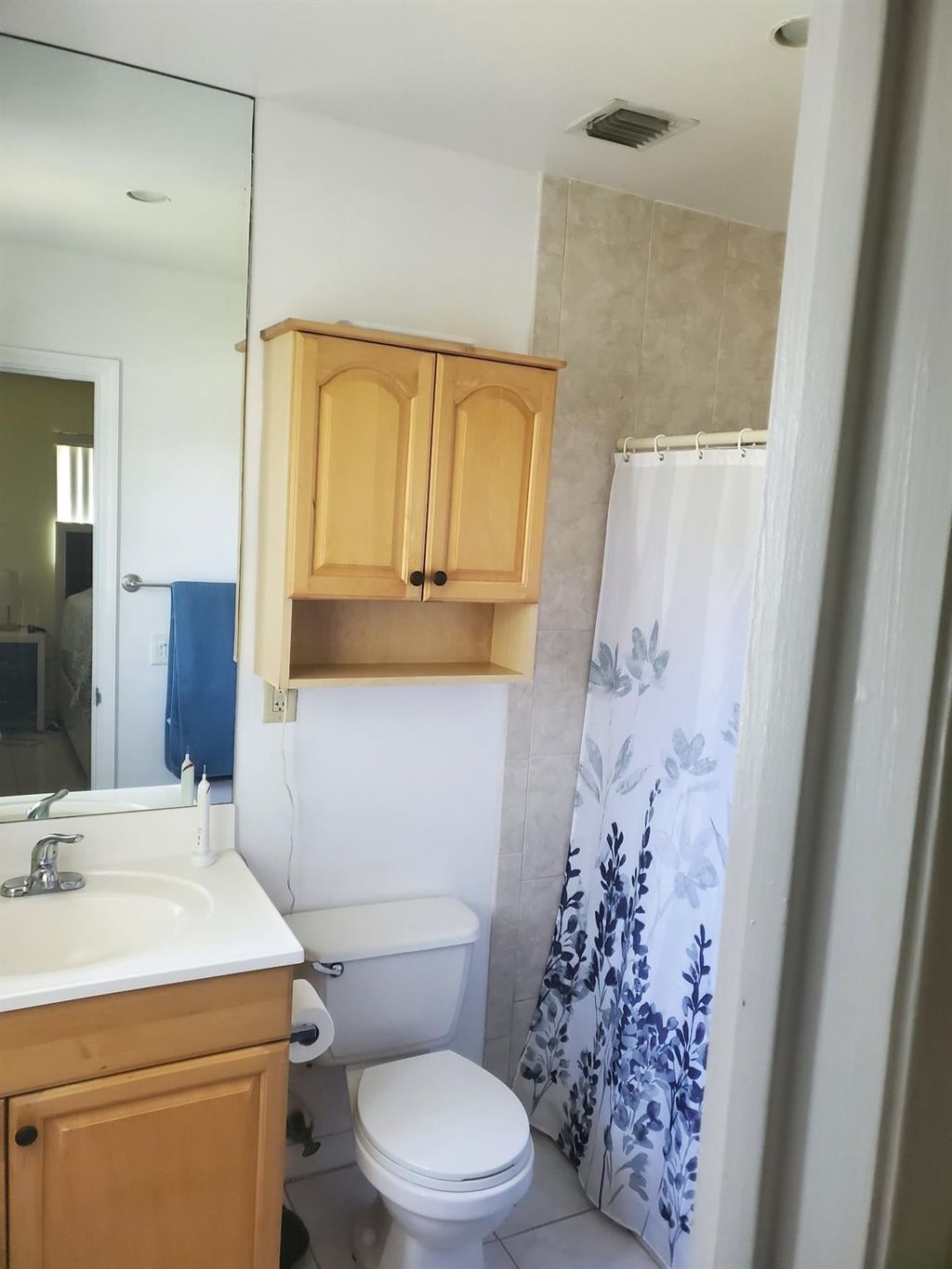 Photo of 3360 NE 19th Avenue, Oakland Park, FL 33306 (MLS # F10483007)