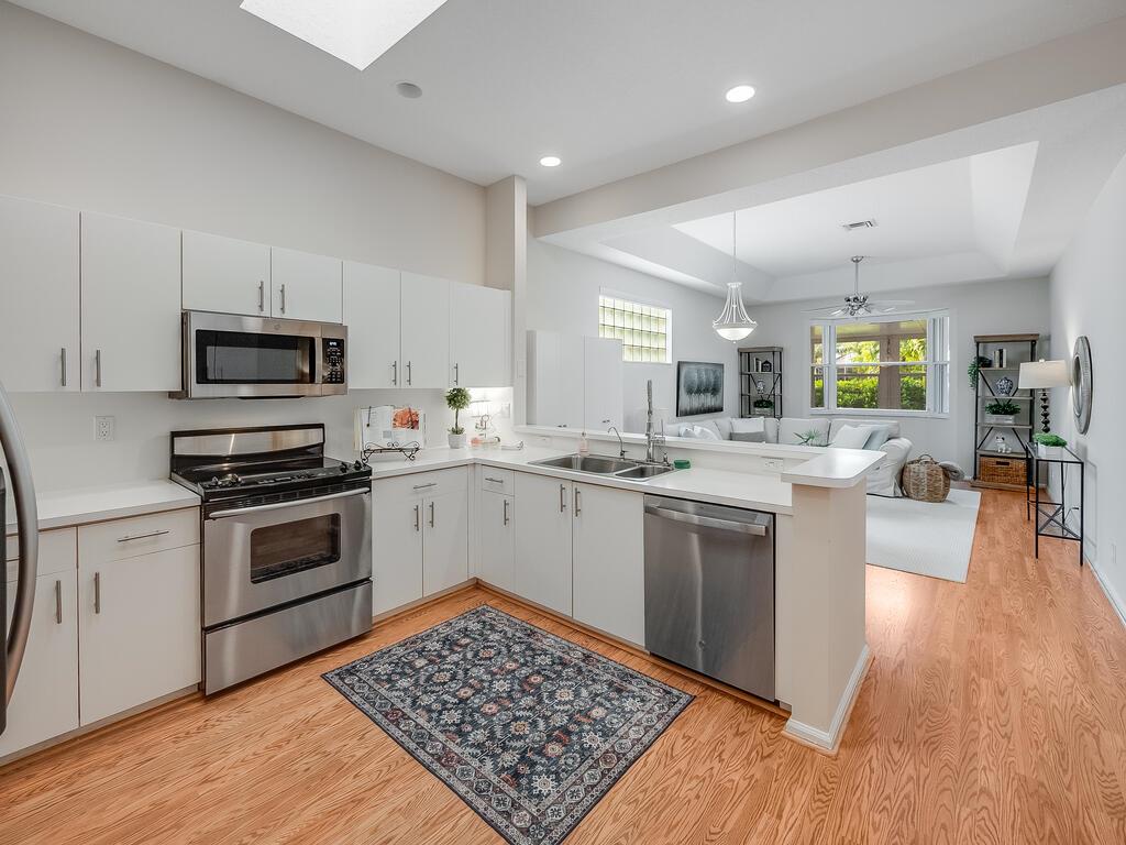 CYPRESS WOODS 2, SUMMER C - Residential