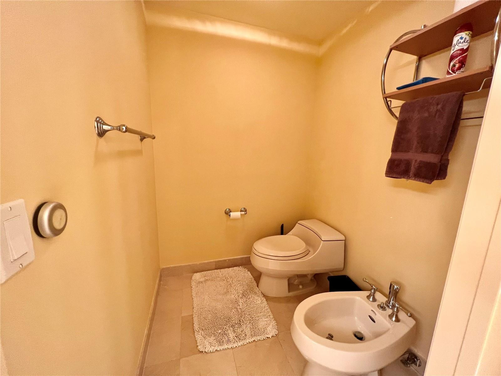 RENAISSANCE ON THE OCEAN - Residential Lease