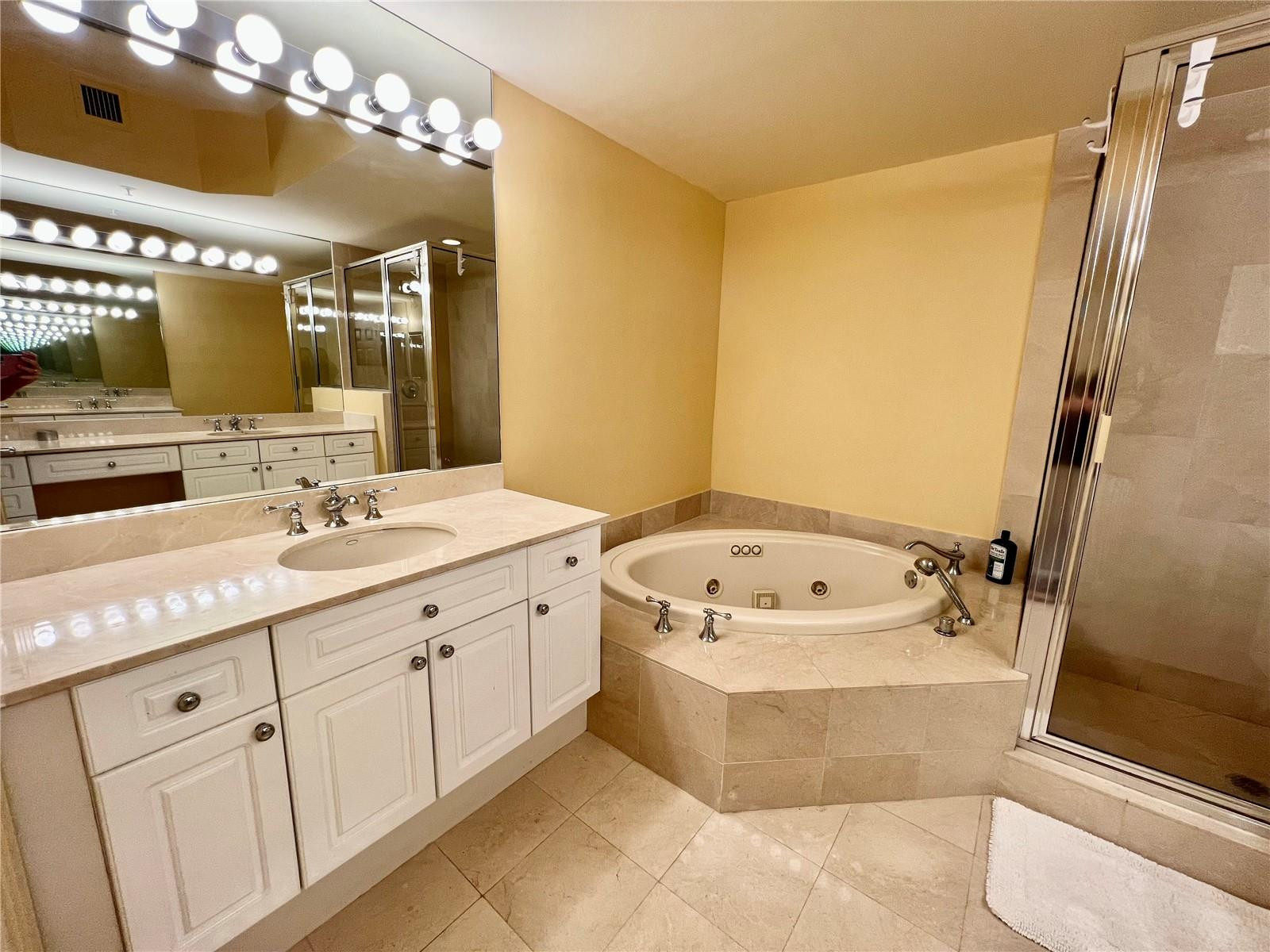 RENAISSANCE ON THE OCEAN - Residential Lease