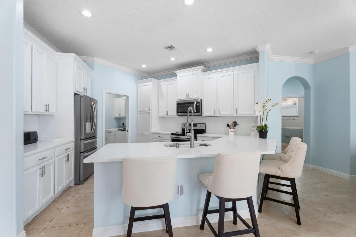 PORT ST LUCIE SECTION 46 1ST REPLAT - Residential