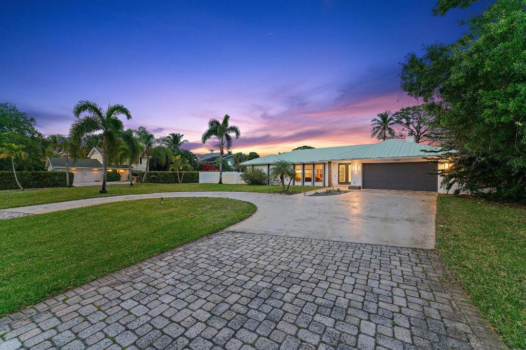 Photo of 15380 Palmwood Road, Palm Beach Gardens, FL 33410 (MLS # R10971043)