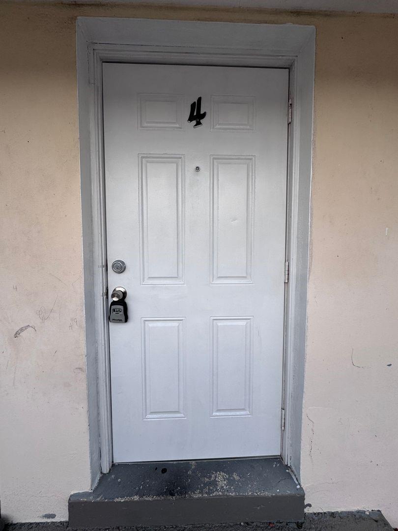Welcome to this lovely 1 bedroom, 1 bathroom apartment located in Lake Worth. The kitchen is equipped with a refrigerator and stove.
