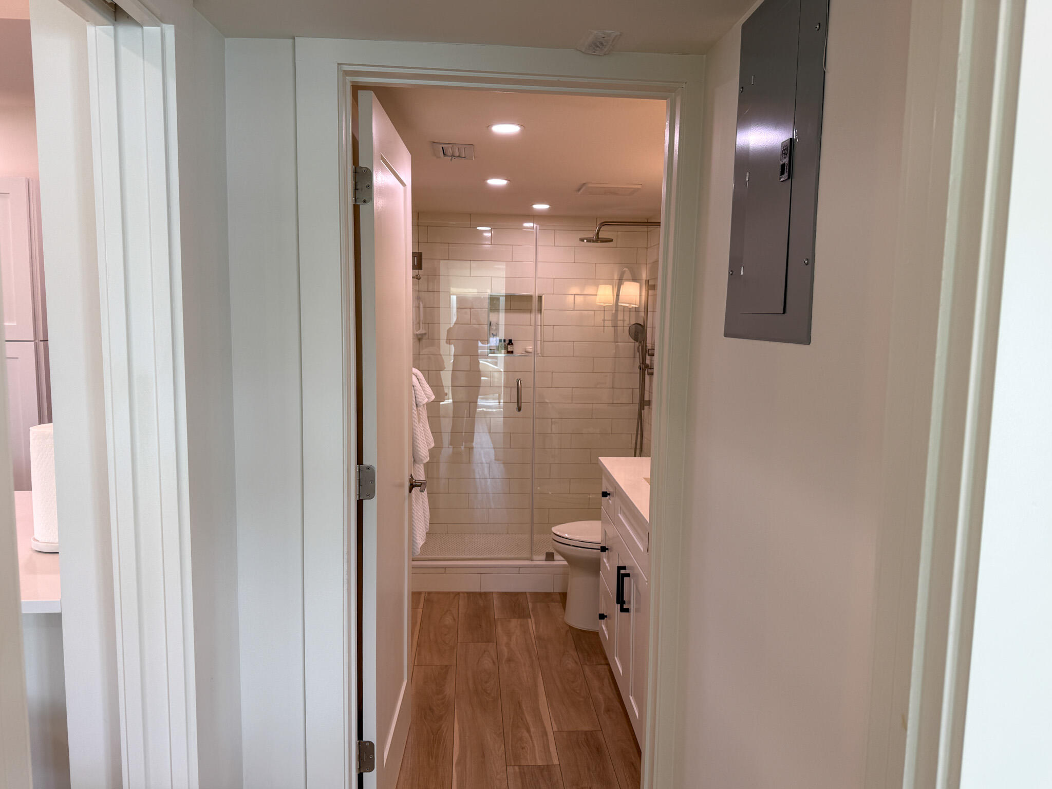 ROGERS HOUSE CONDO - Residential Lease