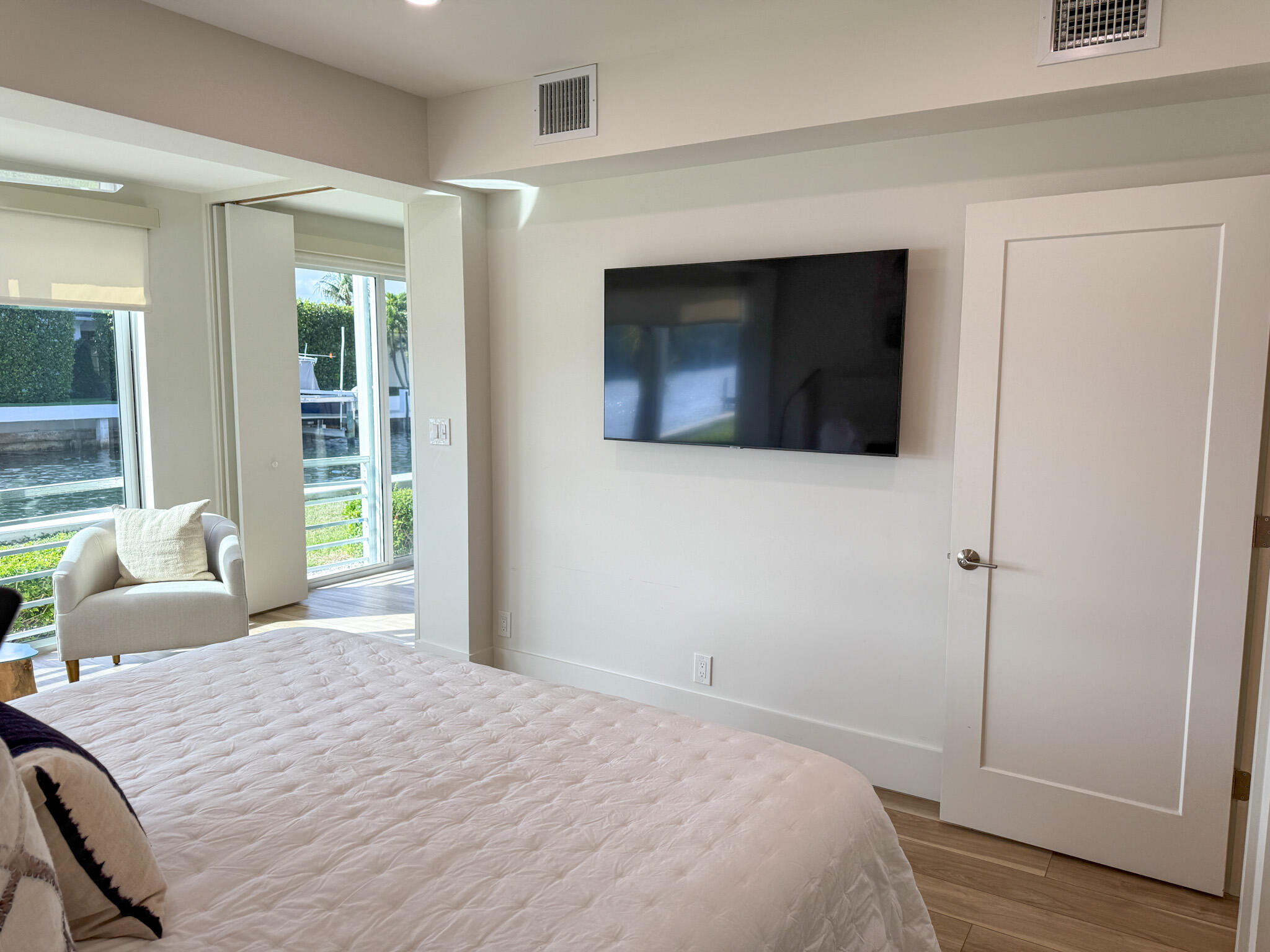 ROGERS HOUSE CONDO - Residential Lease