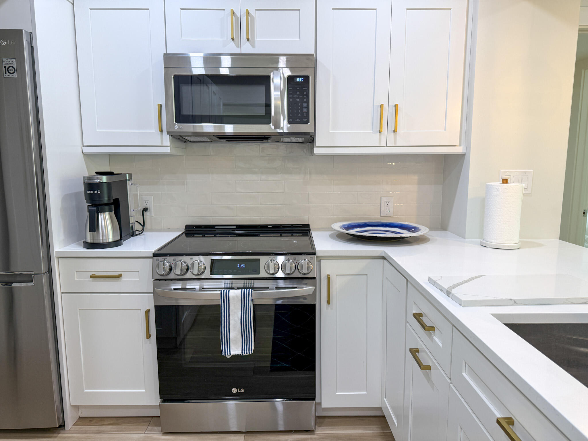 ROGERS HOUSE CONDO - Residential Lease