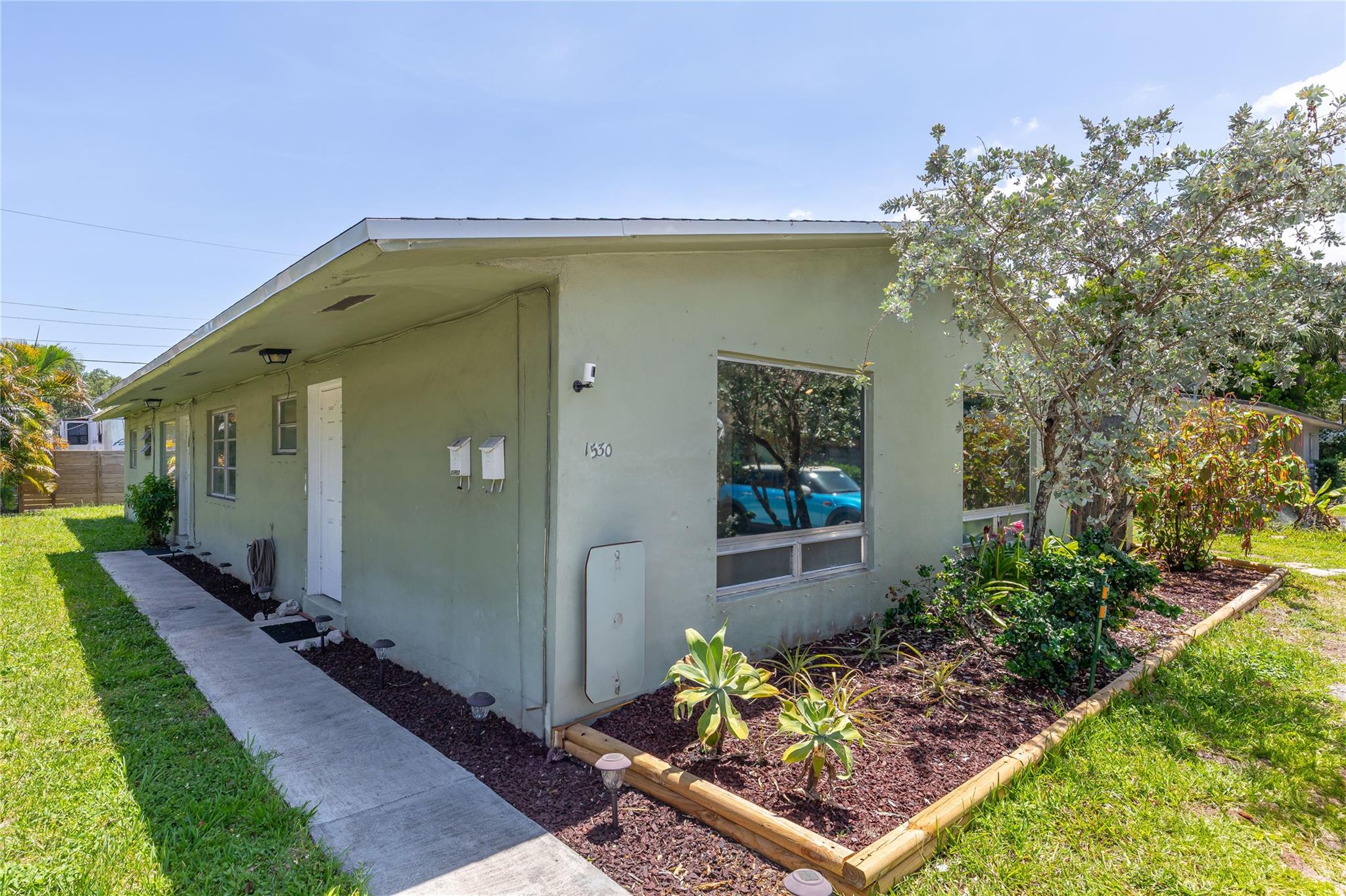 Below market value rents with this Fort Lauderdale duplex. New Roof 2025. 2 Water meters. Tenants pay sewer water and trash. New Roof 2025. Each unit has it's own screened porch. Property is partially fenced. Tenant in Apt A has been there over 10 years. The tenant in apt B has been there about 23 years. Hurricane panels. The property was treated for termites within the last 5 years.