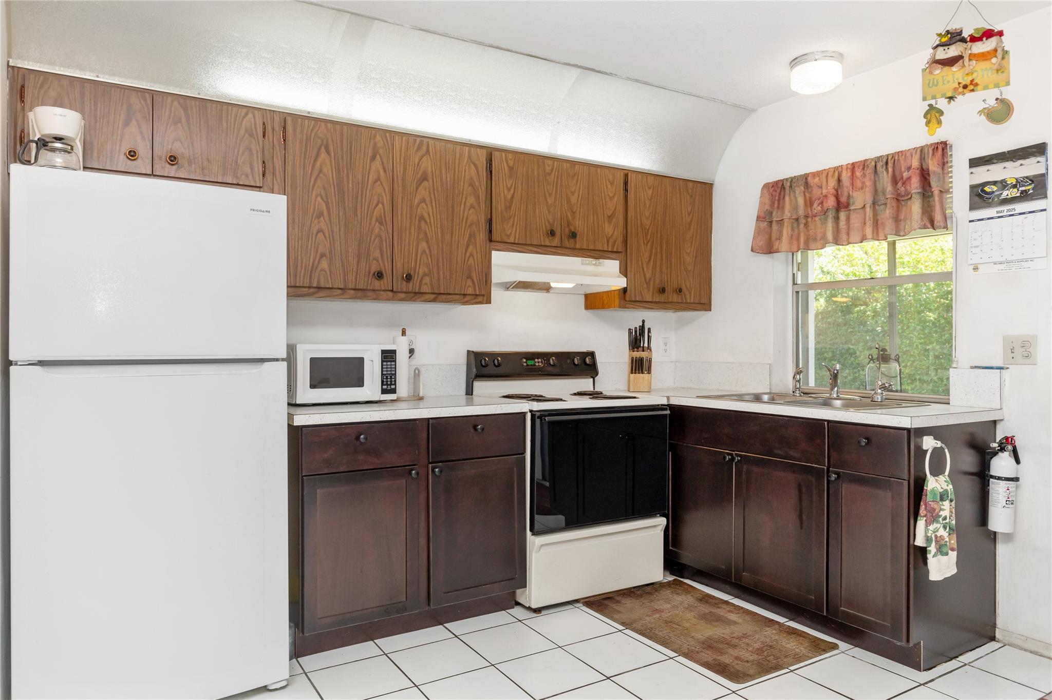 Marilynn Gardens 48-50 B - Residential Income