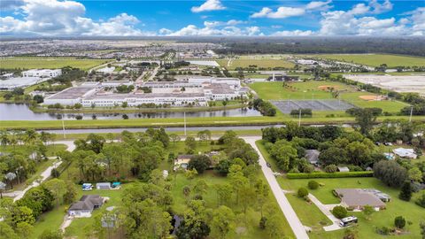 A home in Loxahatchee