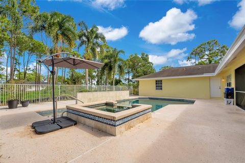 A home in Loxahatchee