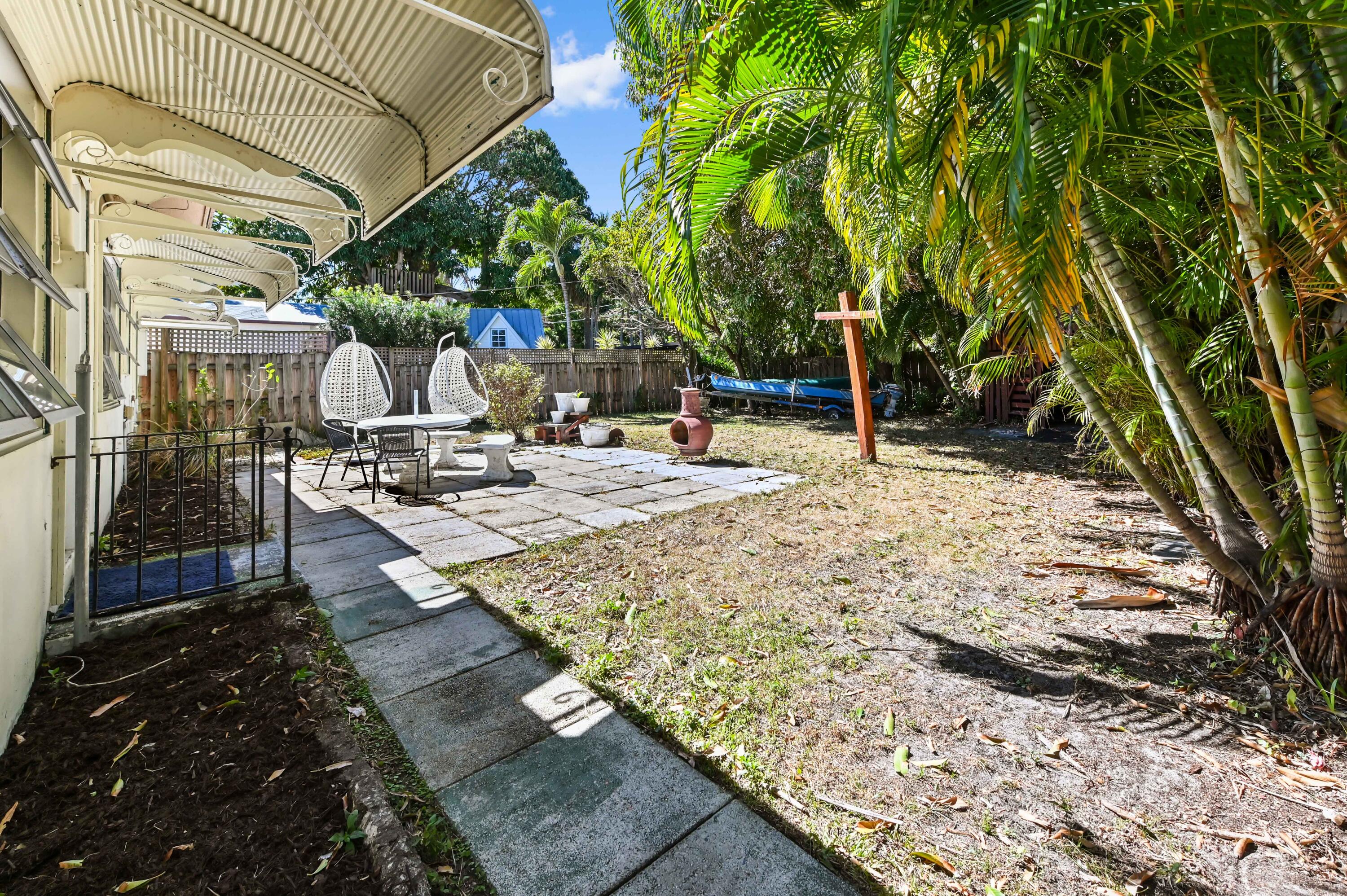 LAKE WORTH TOWN - Residential