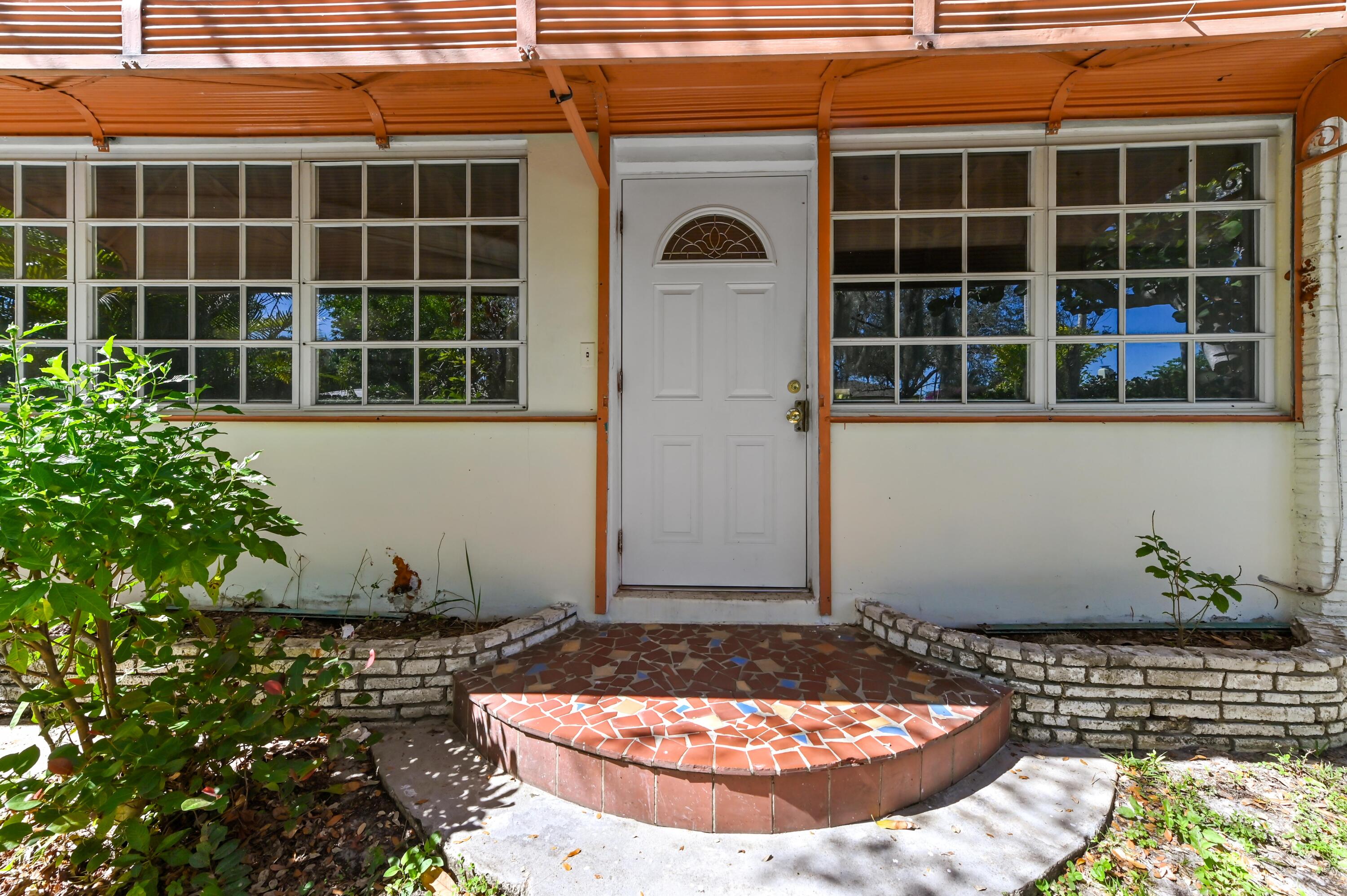 LAKE WORTH TOWN - Residential