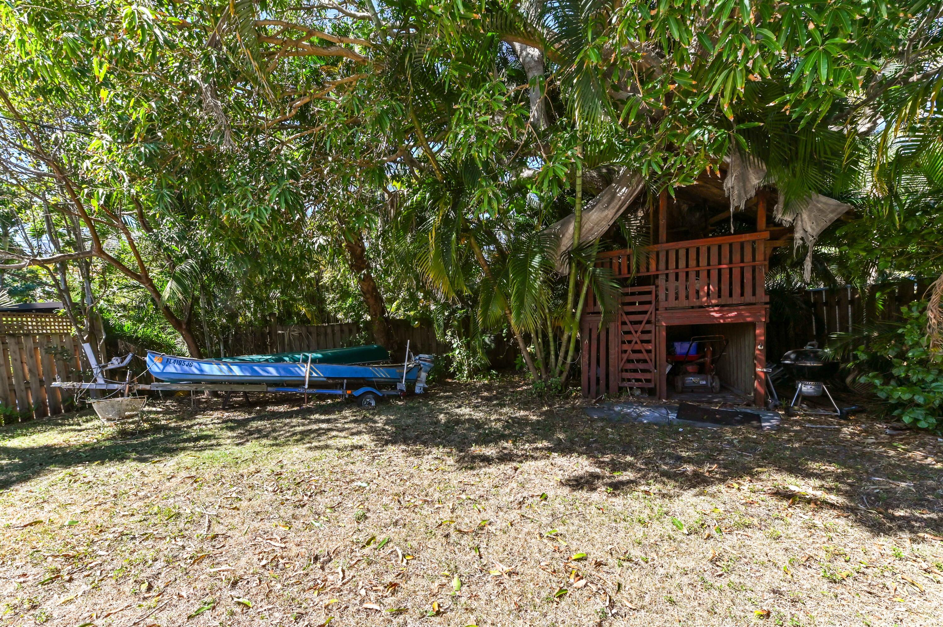 LAKE WORTH TOWN - Residential