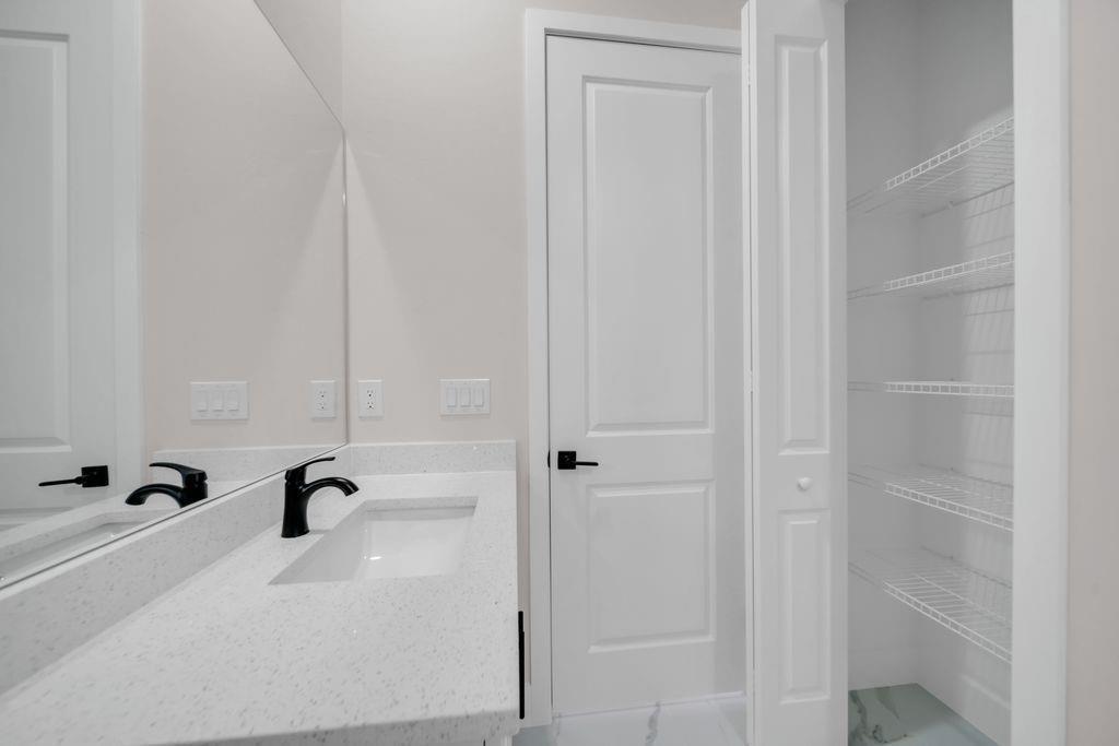 LEHIGH ESTATES - Residential Lease