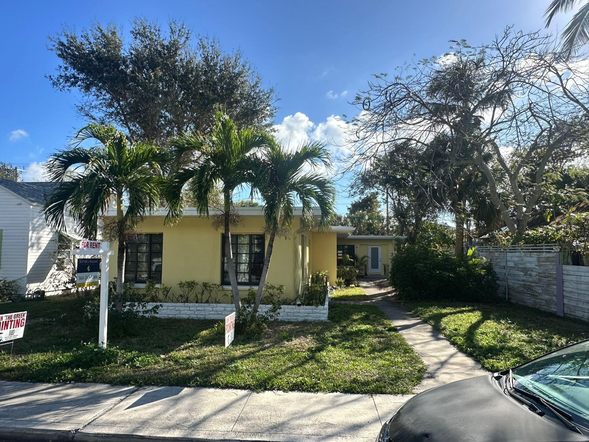 Photo 1 of 10 — 214 S Palmway, Lake Worth Beach, FL 33460