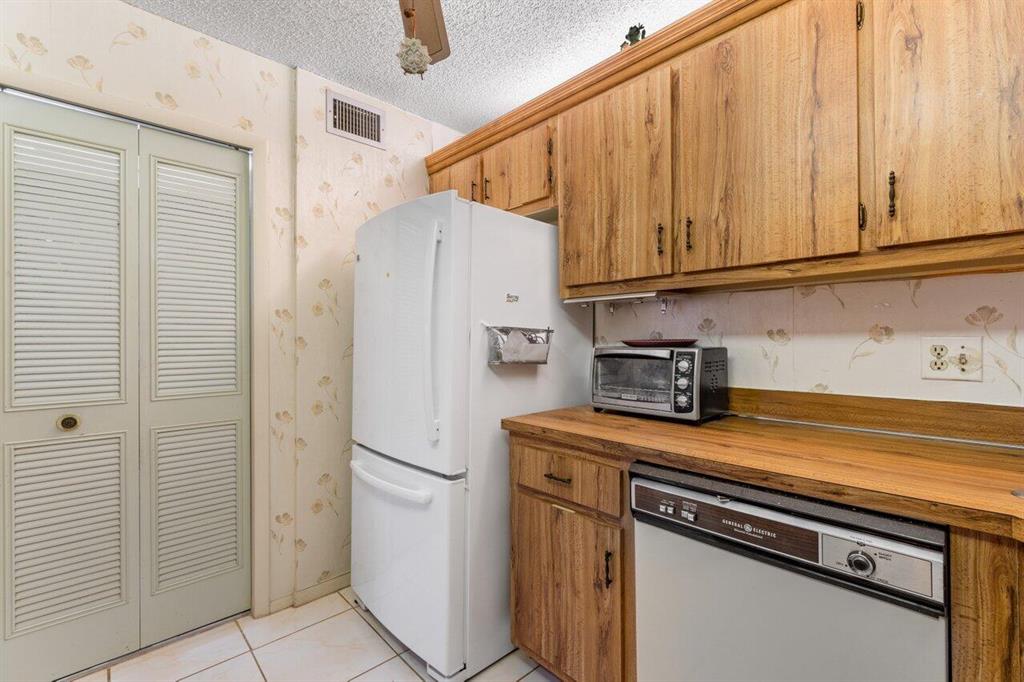 PINE RIDGE NORTH I CONDO - Residential