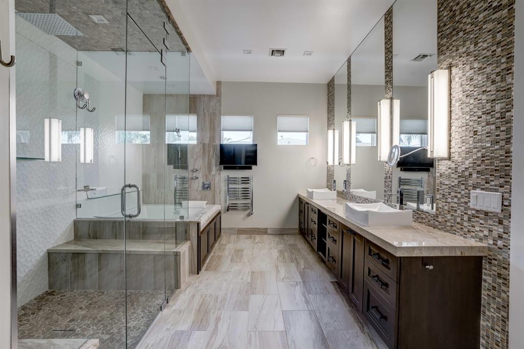 EDGEWATER PARK - Residential