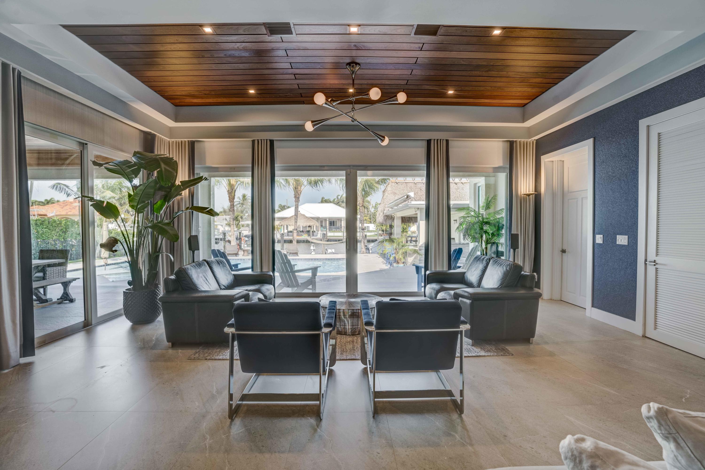 EDGEWATER PARK - Residential