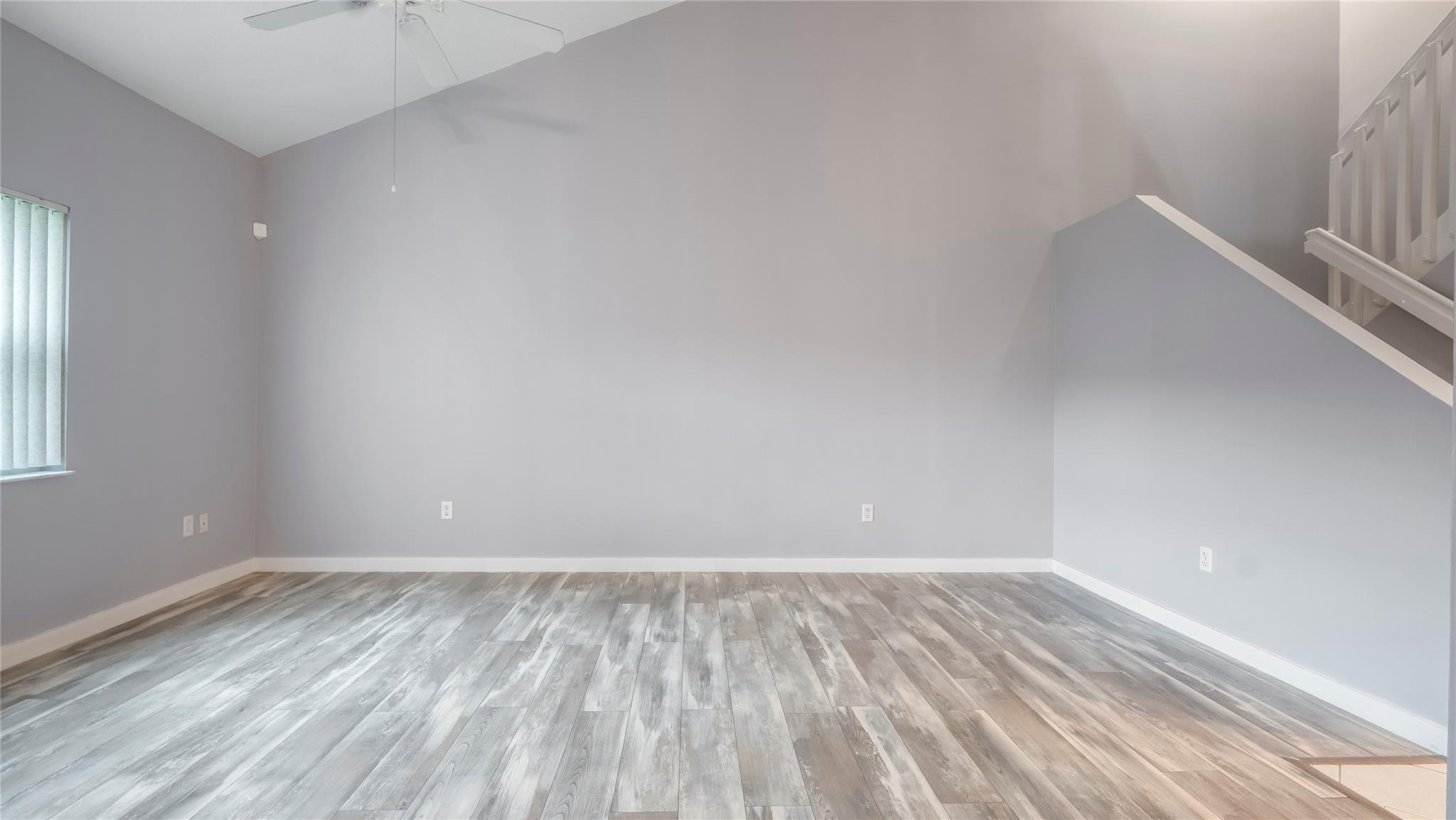 Sunset Plaza 152-48 B - Residential Lease