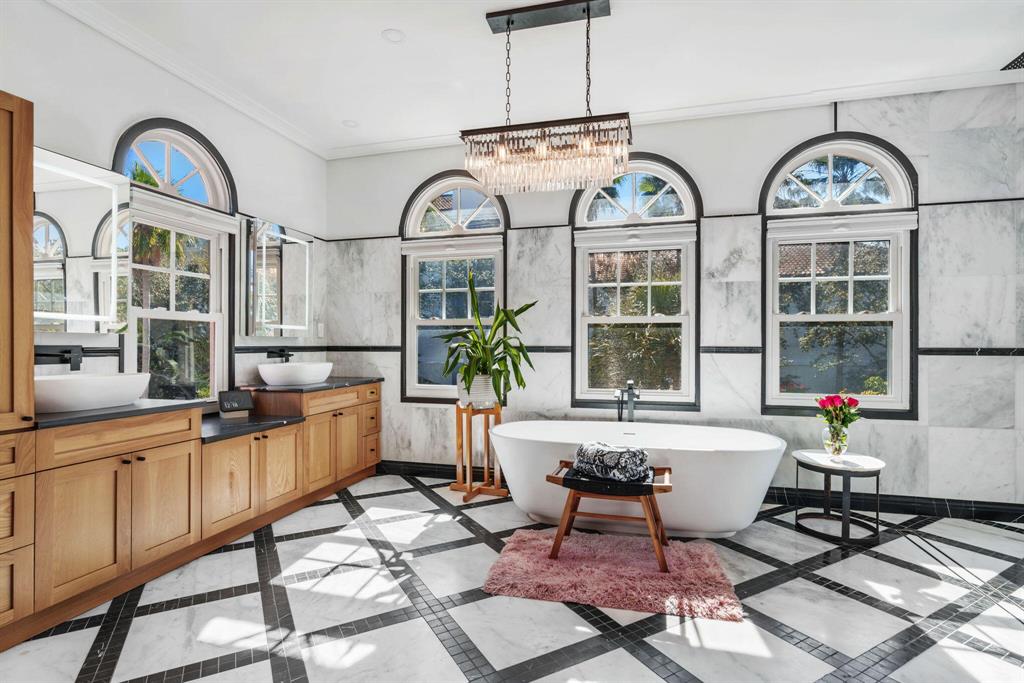 BRELSFORD PARK - Residential