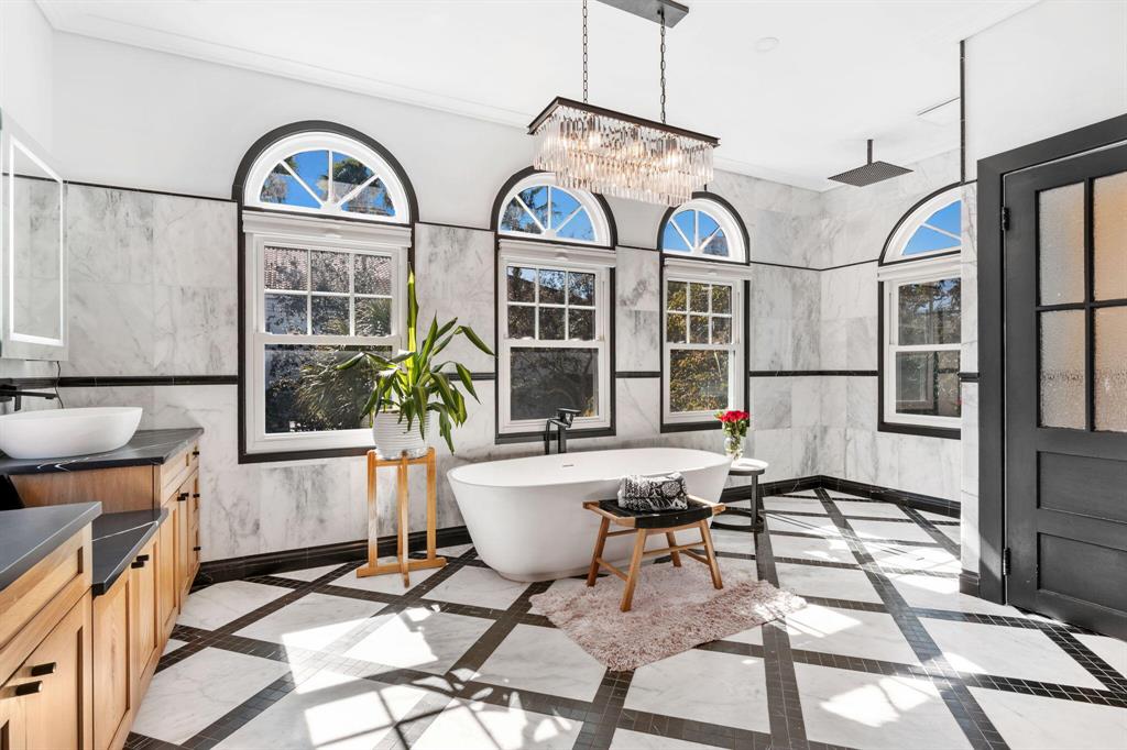 BRELSFORD PARK - Residential