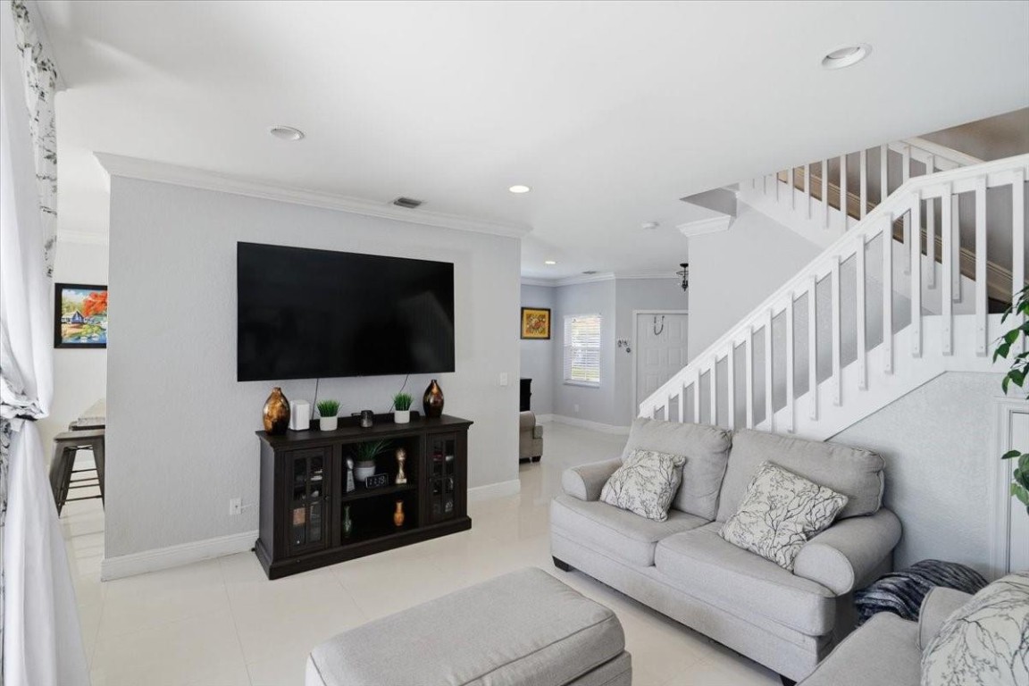 Sterling Place-Pembroke S - Residential