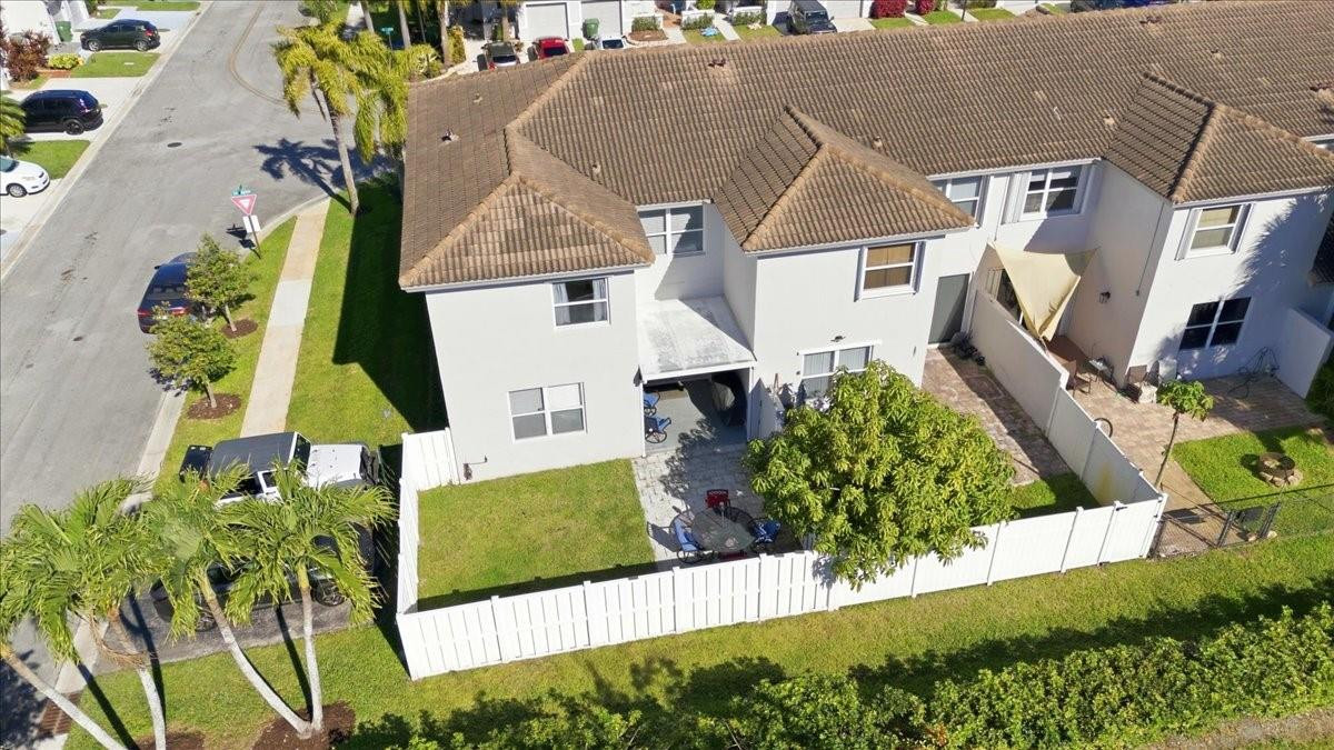 Sterling Place-Pembroke S - Residential