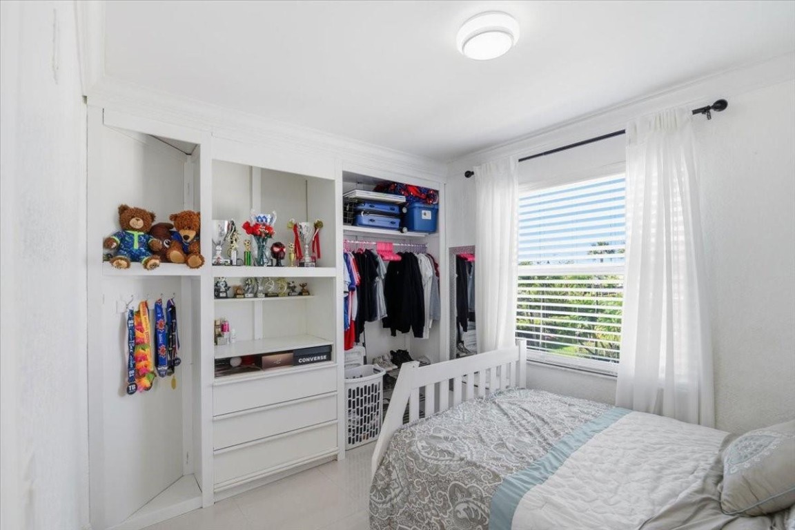 Sterling Place-Pembroke S - Residential