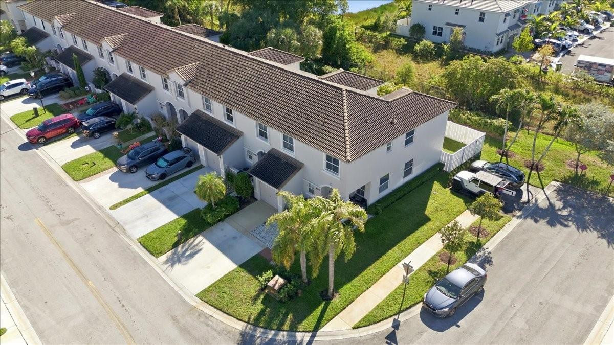 Sterling Place-Pembroke S - Residential