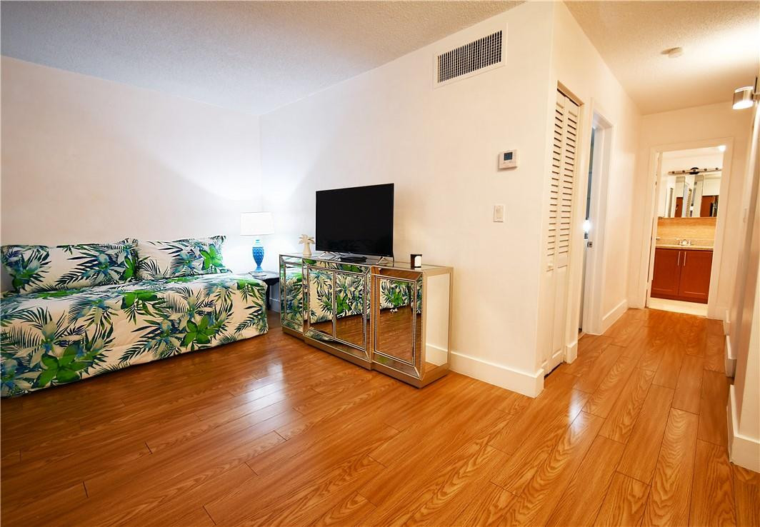Dewey Condo - Residential