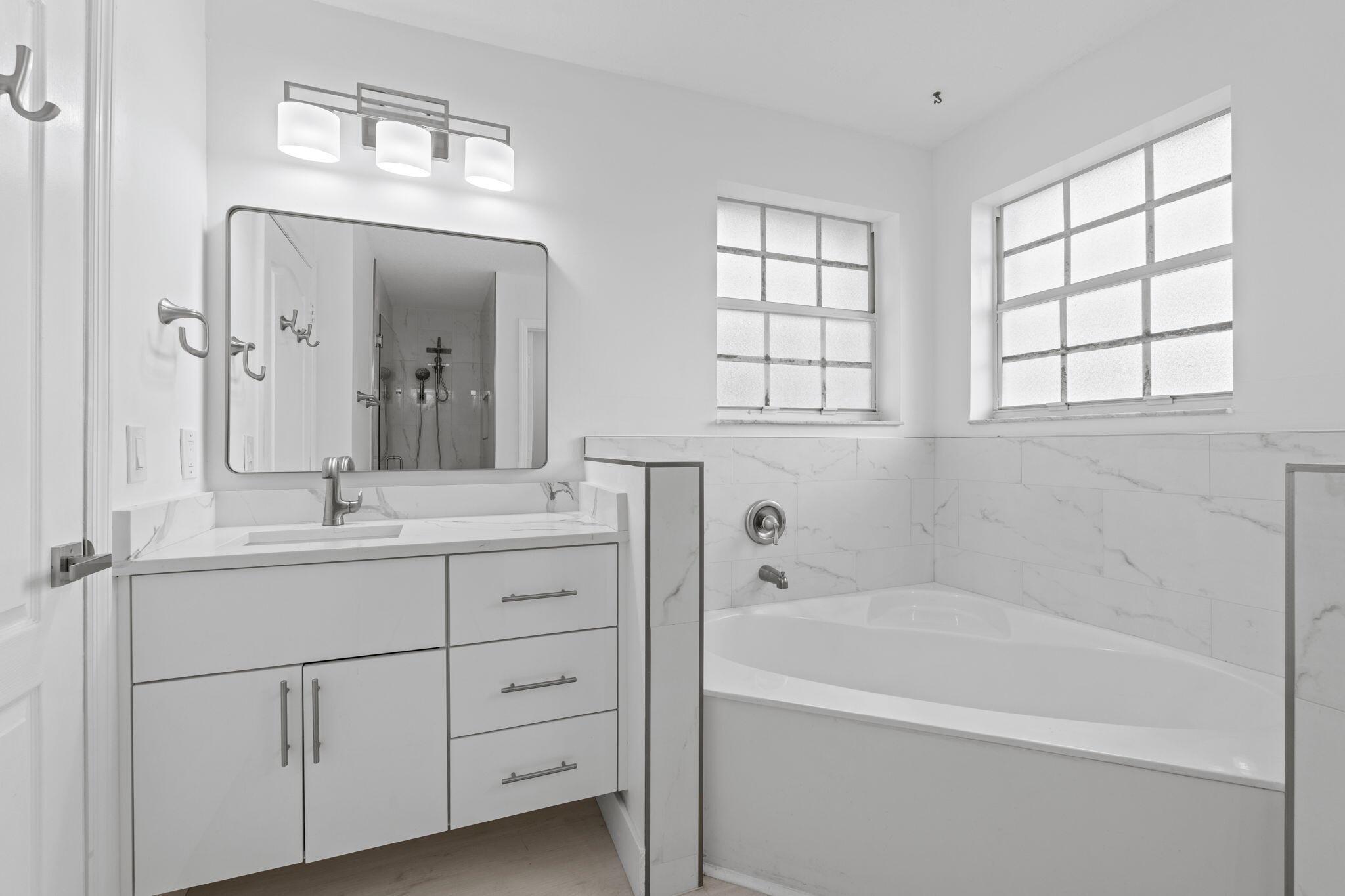 FOREST LAKES ESTATES SEC - Residential