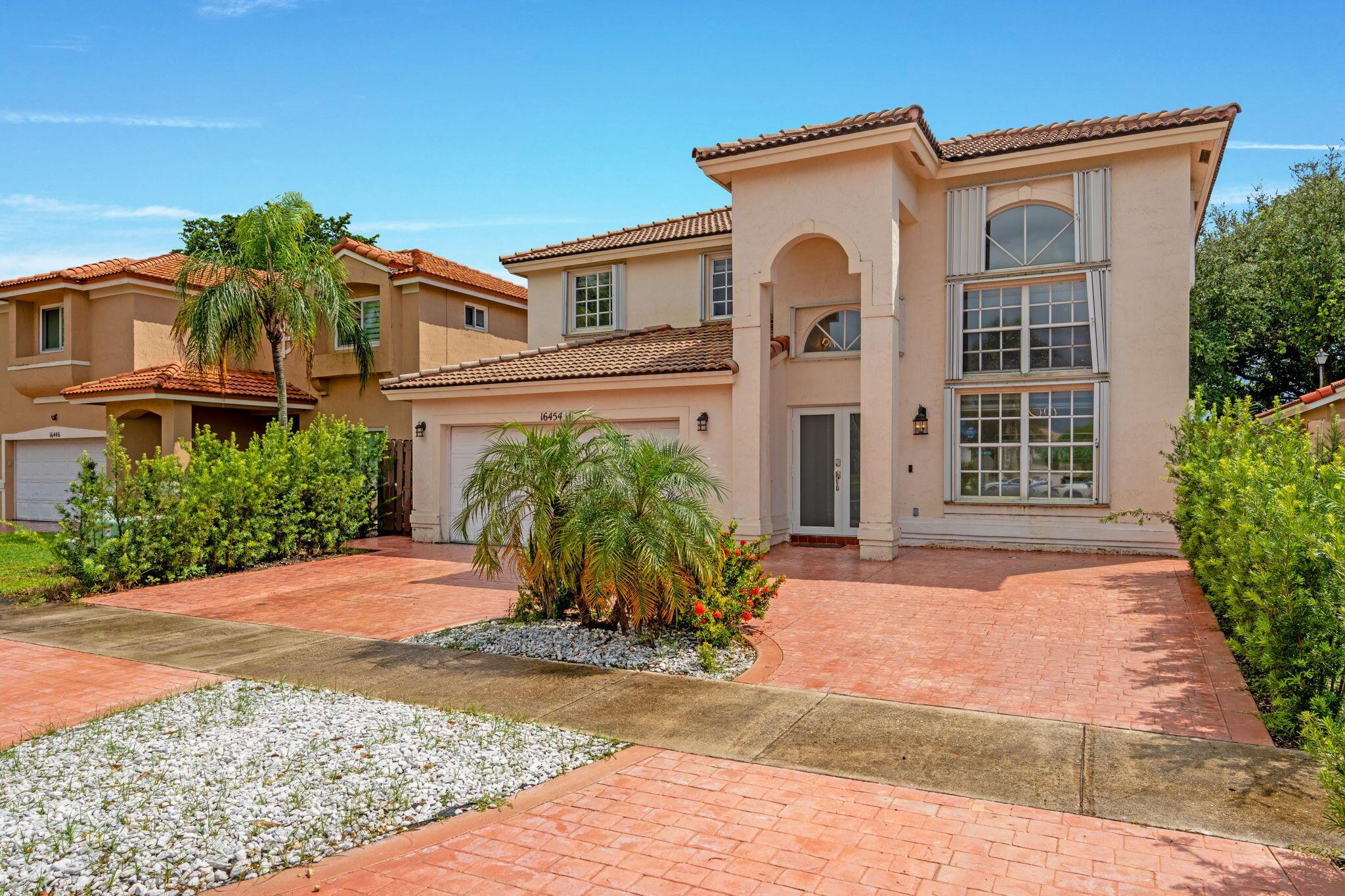 FOREST LAKES ESTATES SEC - Residential