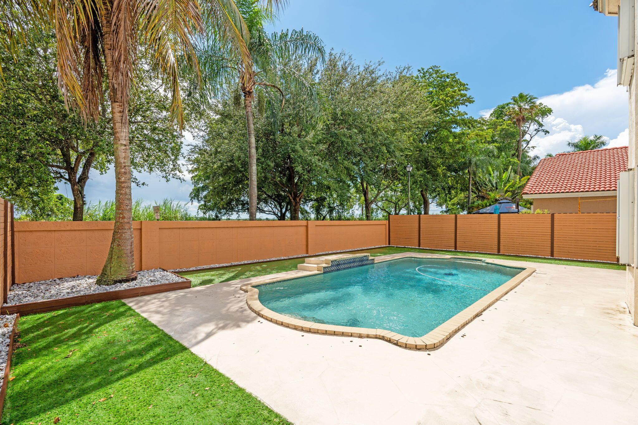 FOREST LAKES ESTATES SEC - Residential