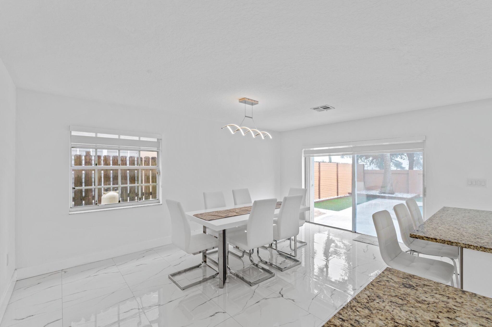 FOREST LAKES ESTATES SEC - Residential