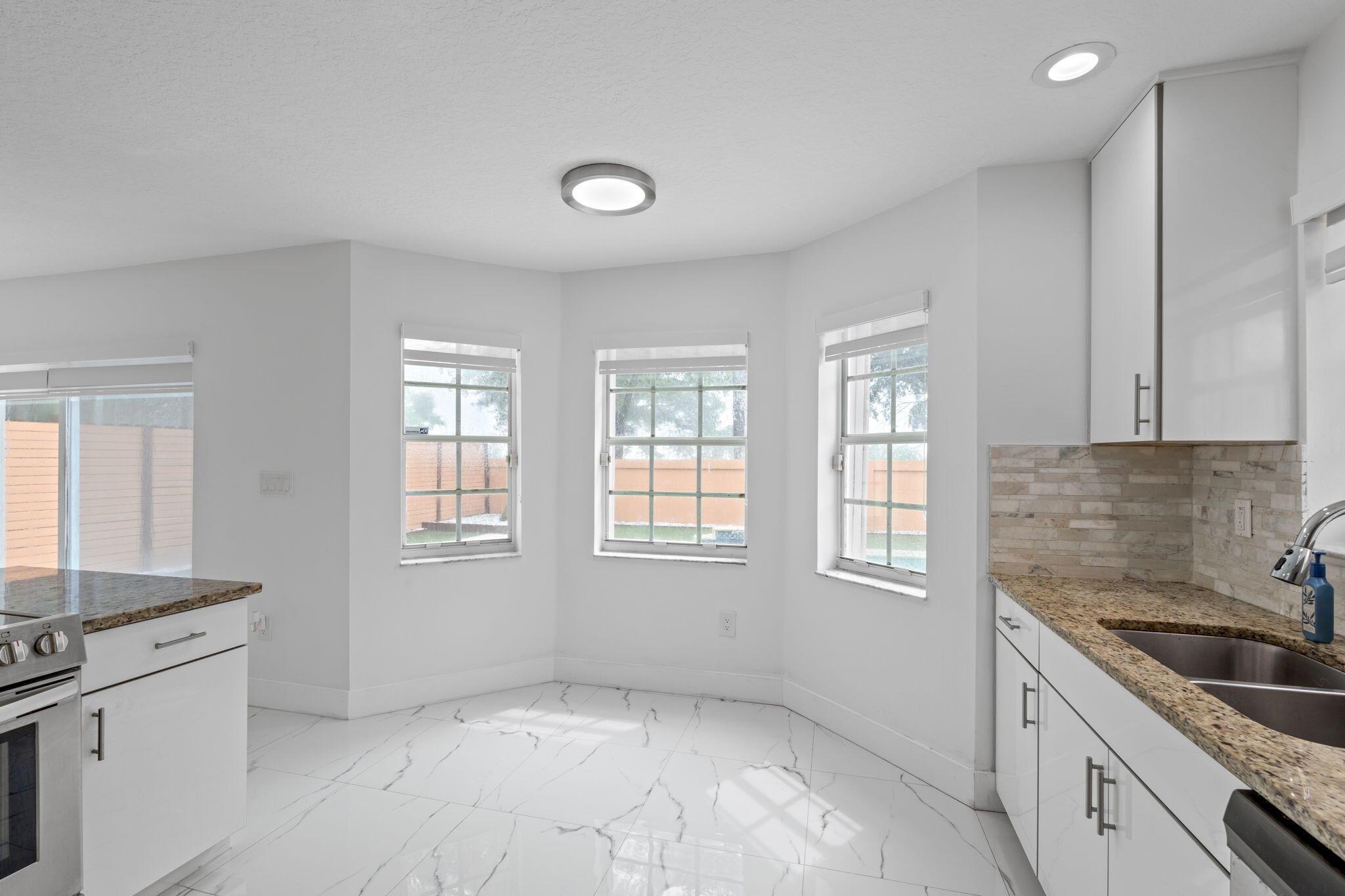 FOREST LAKES ESTATES SEC - Residential